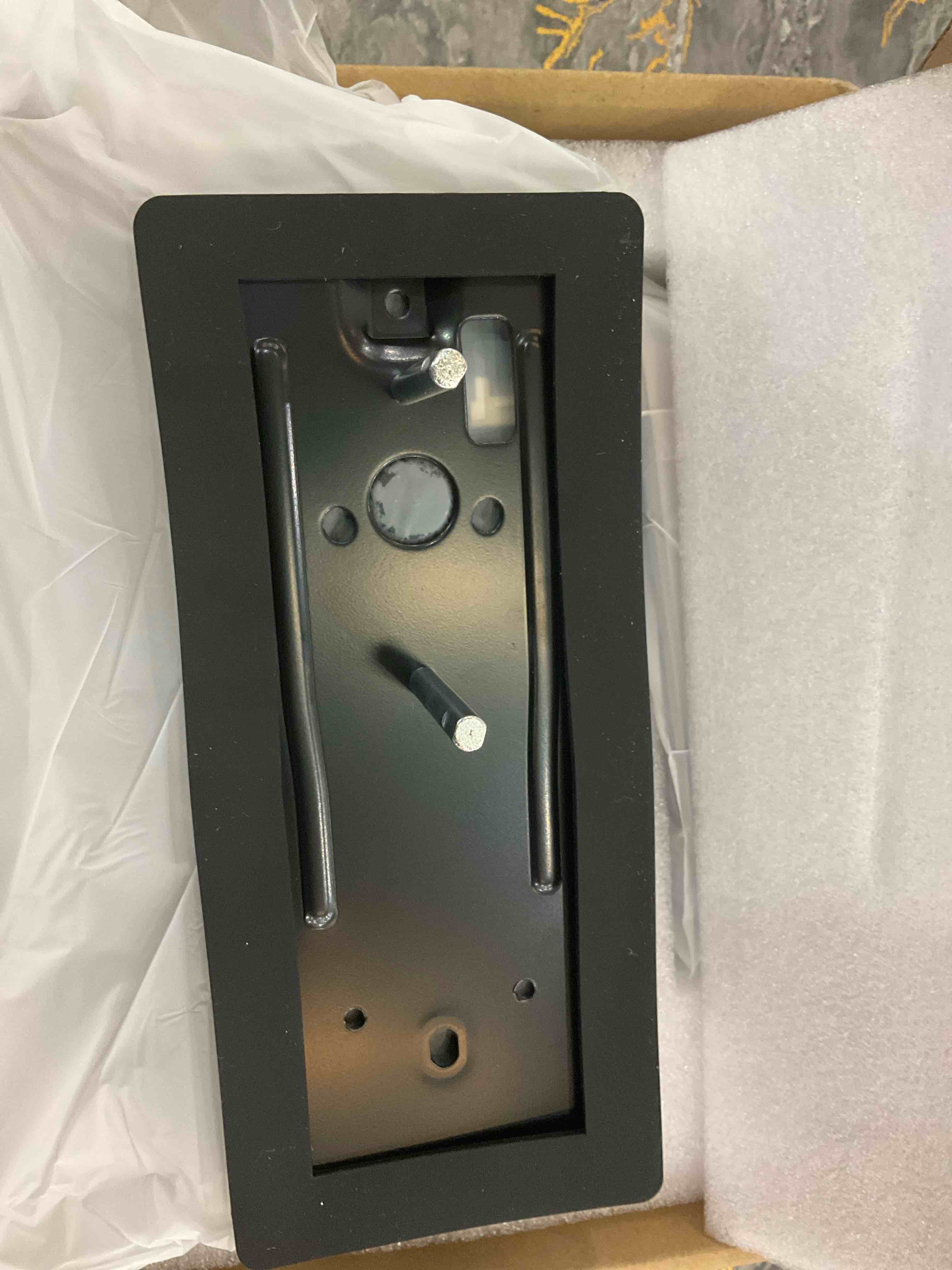 https://s3.amazonaws.com/lotting-images-prod/BargainHunt/EXS01662002_1718721158048.jpeg