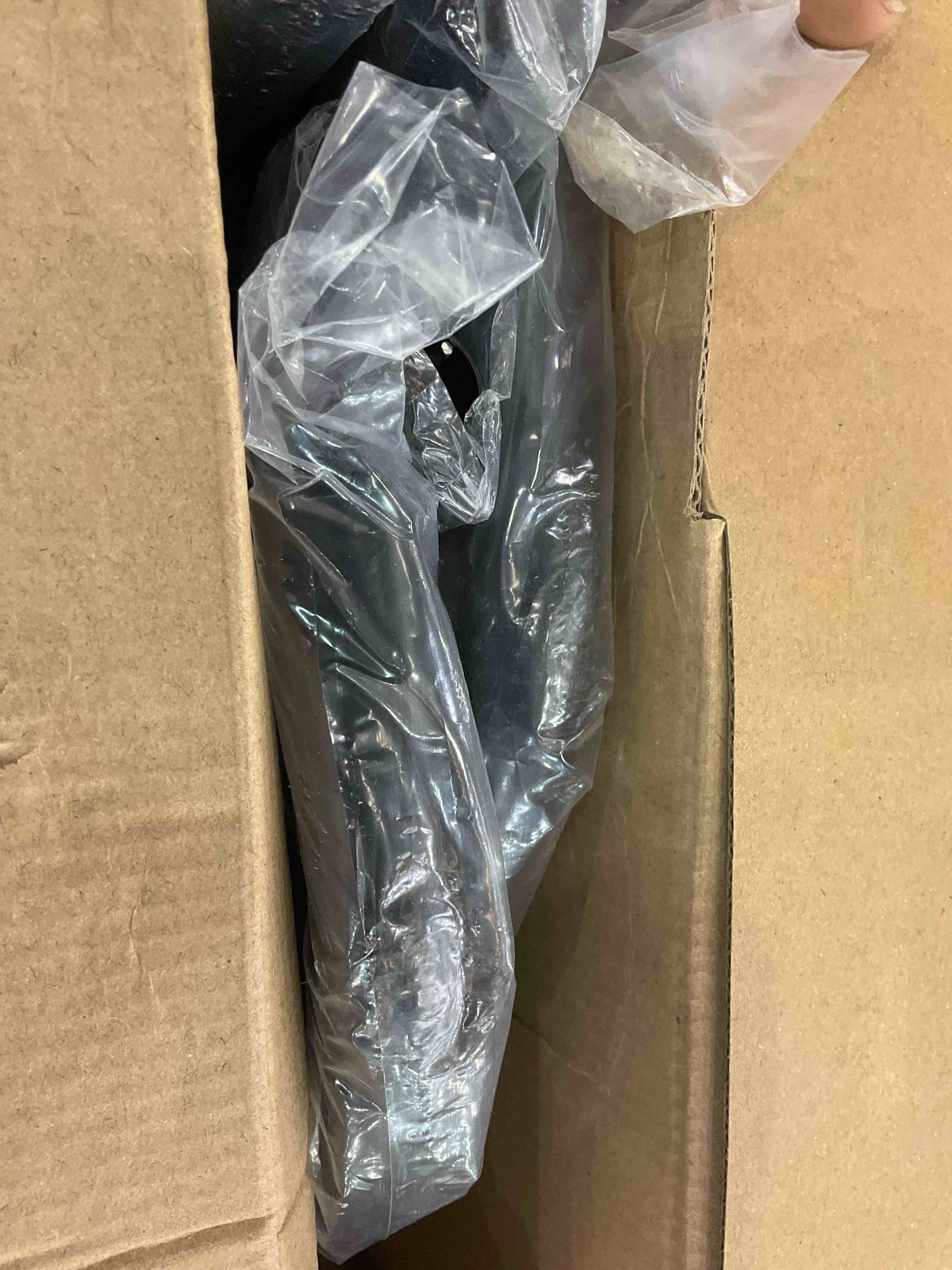https://s3.amazonaws.com/lotting-images-prod/BargainHunt/EXS01662219_1718887415805.jpeg