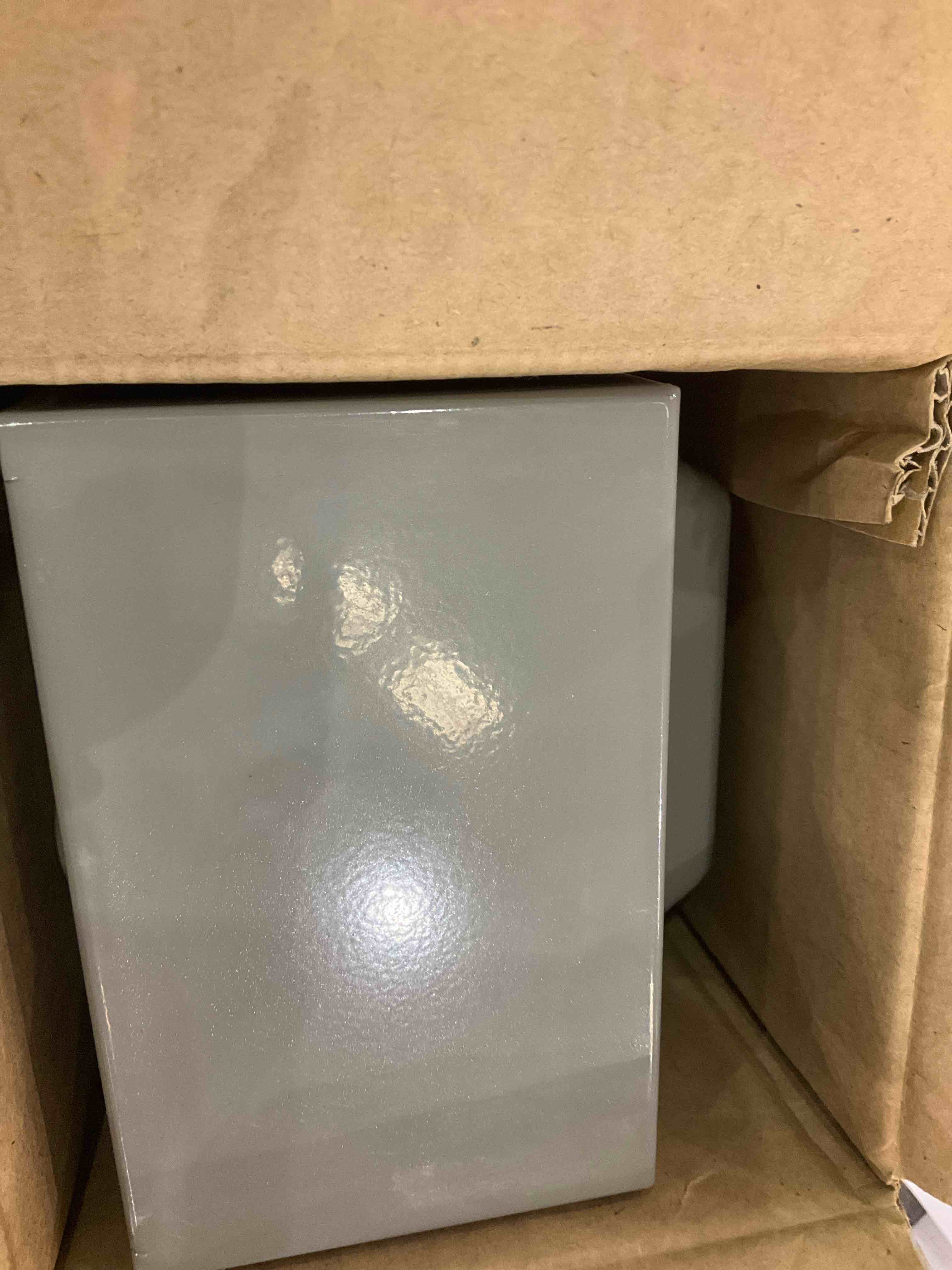 https://s3.amazonaws.com/lotting-images-prod/BargainHunt/EXS01662220_1718887528529.jpeg