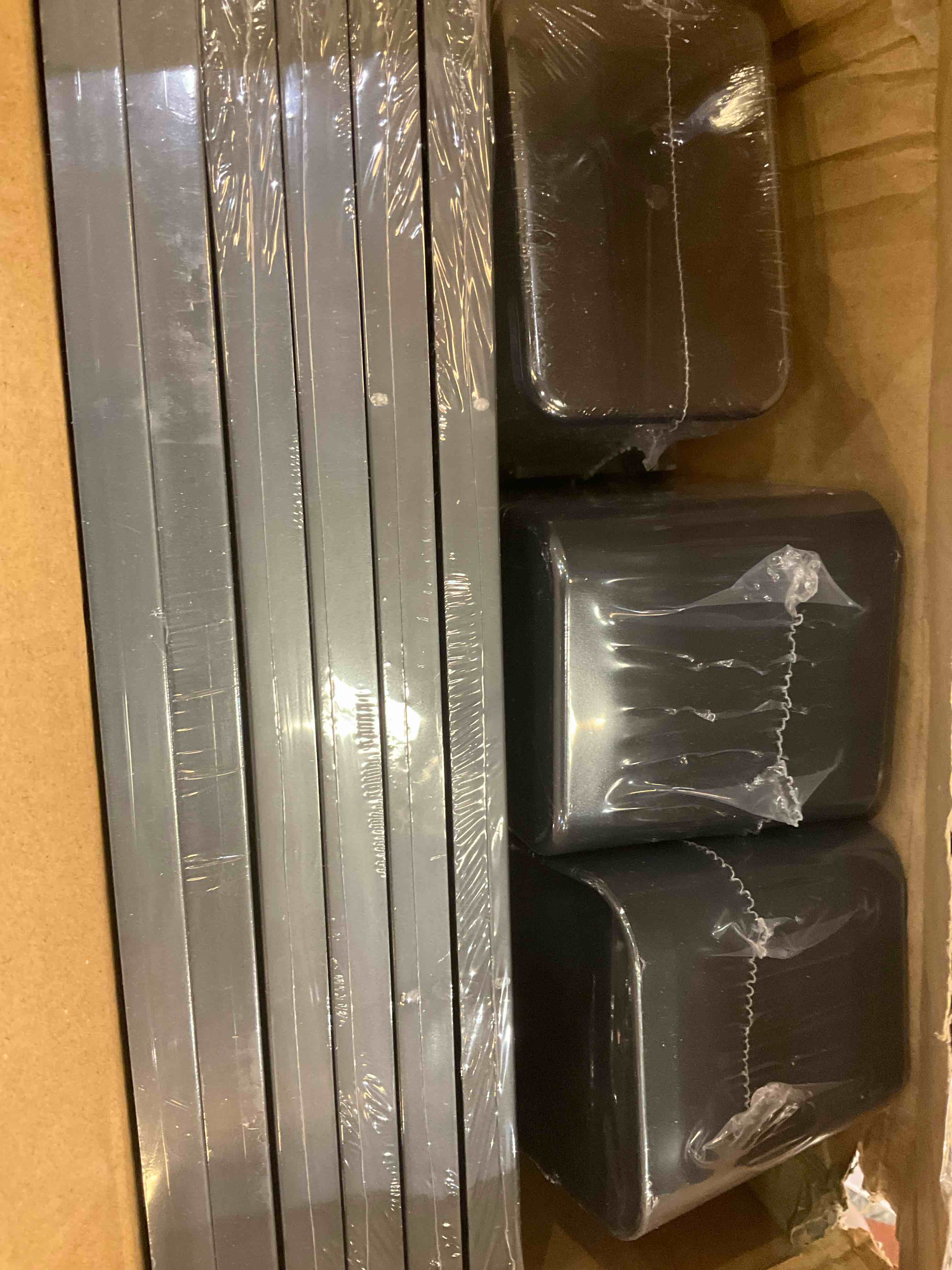 https://s3.amazonaws.com/lotting-images-prod/BargainHunt/EXS01662392_1718986507563.jpeg