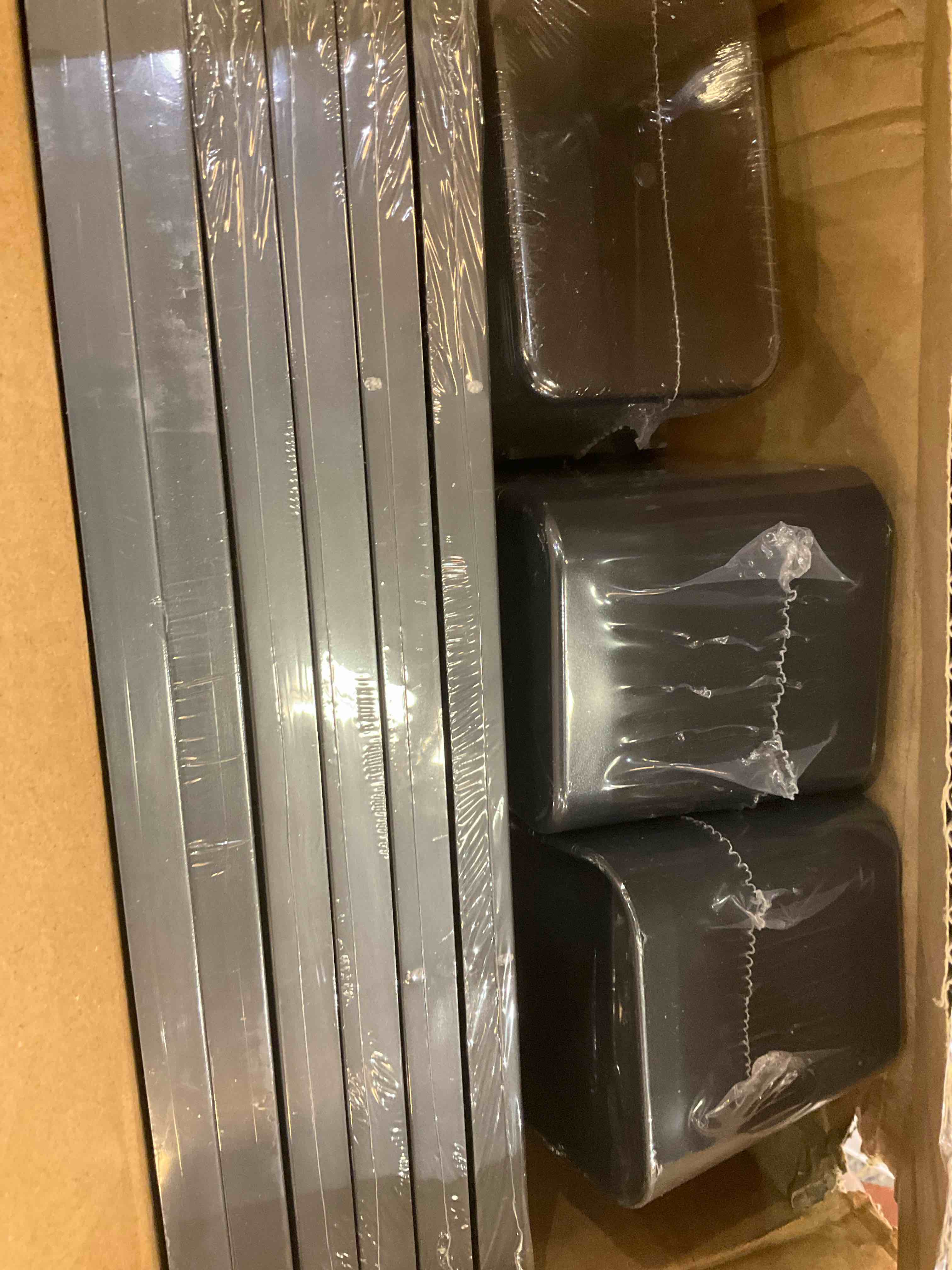 https://s3.amazonaws.com/lotting-images-prod/BargainHunt/EXS01662392_1718986508797.jpeg