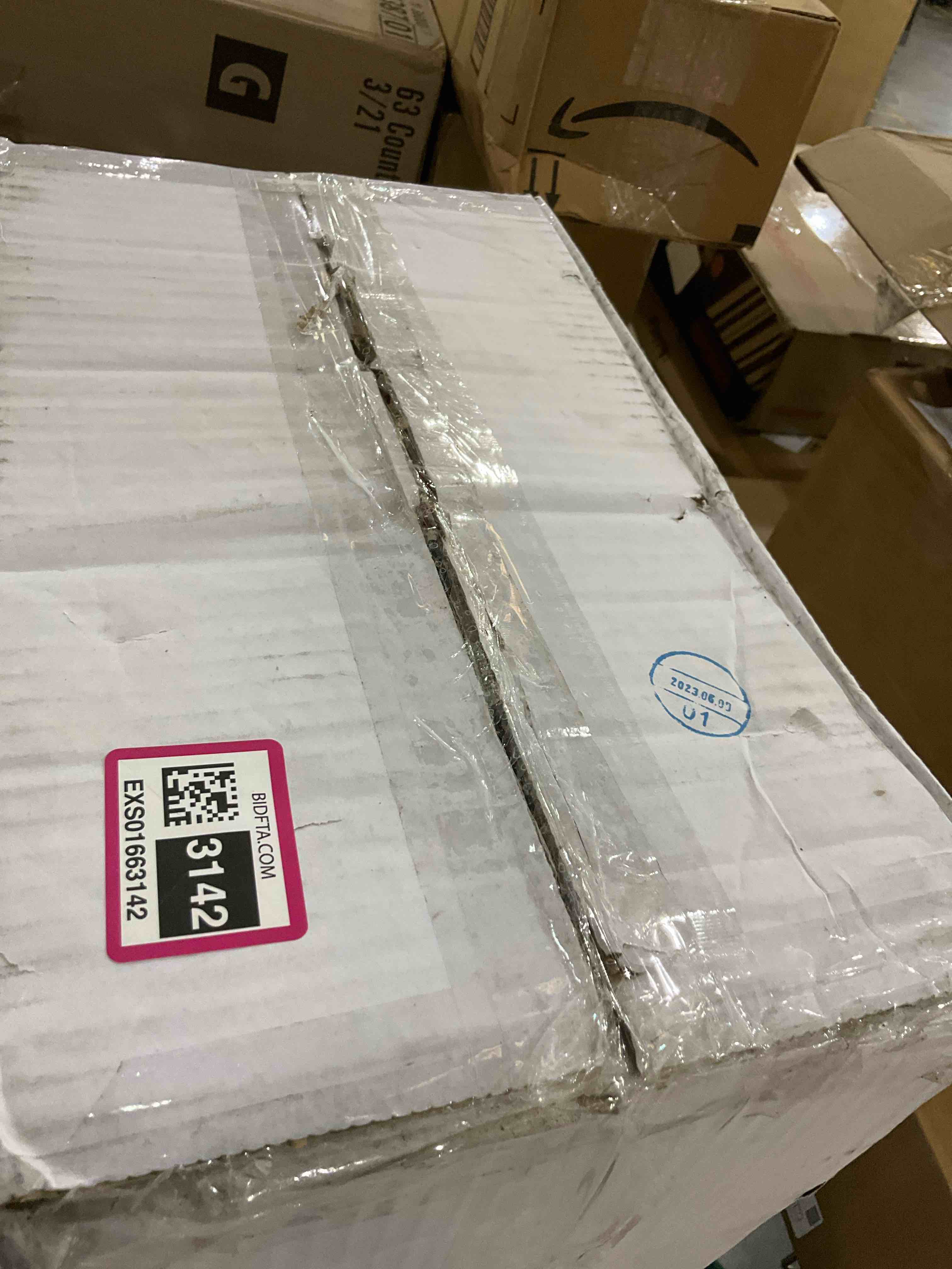 https://s3.amazonaws.com/lotting-images-prod/BargainHunt/EXS01663142_1719923153435.jpeg