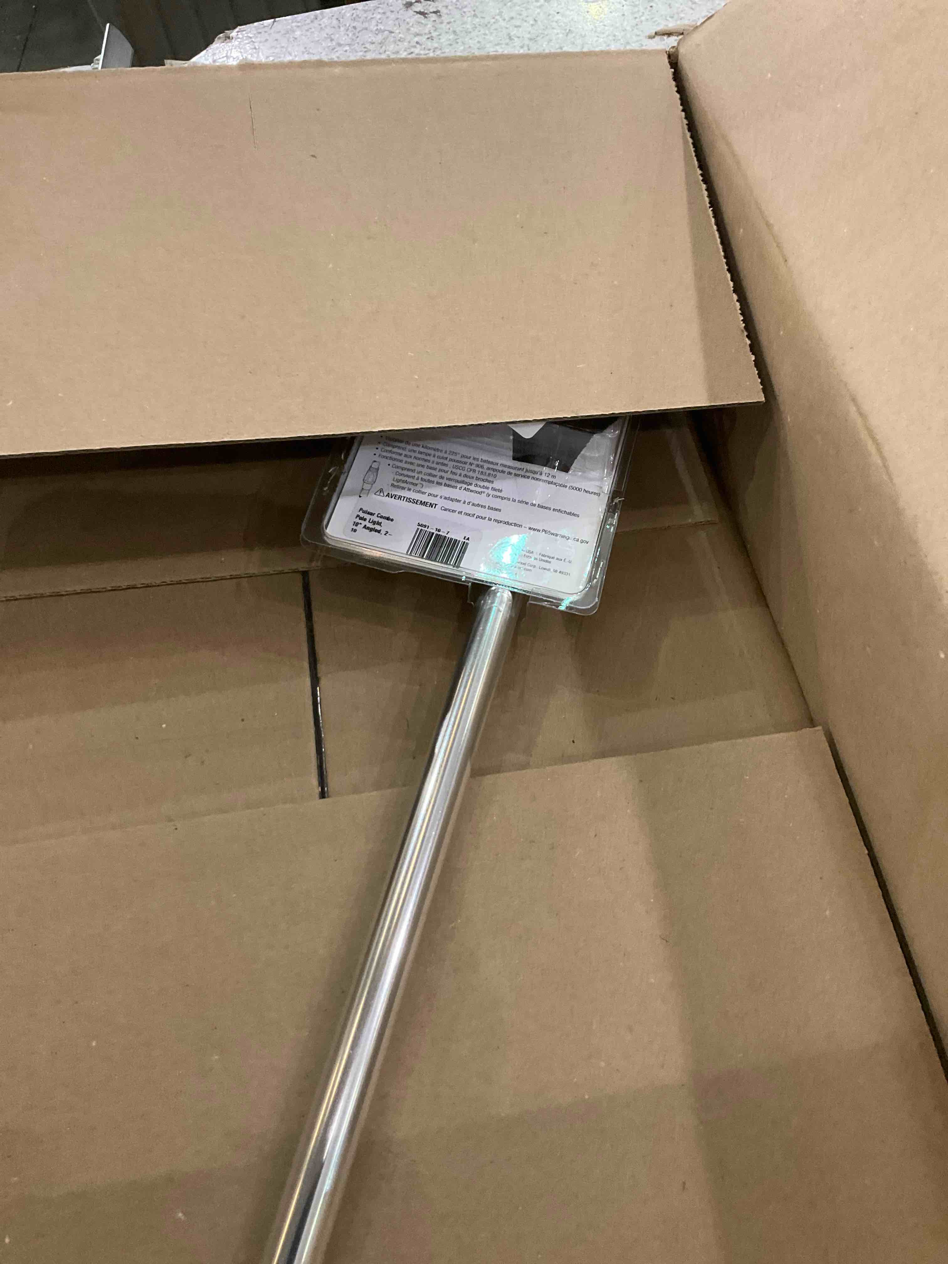 Attwood 5092-14-7 Bi-Color Boat Navigation Stowaway Pole Light with Dual Locking Collar, 14-Inch