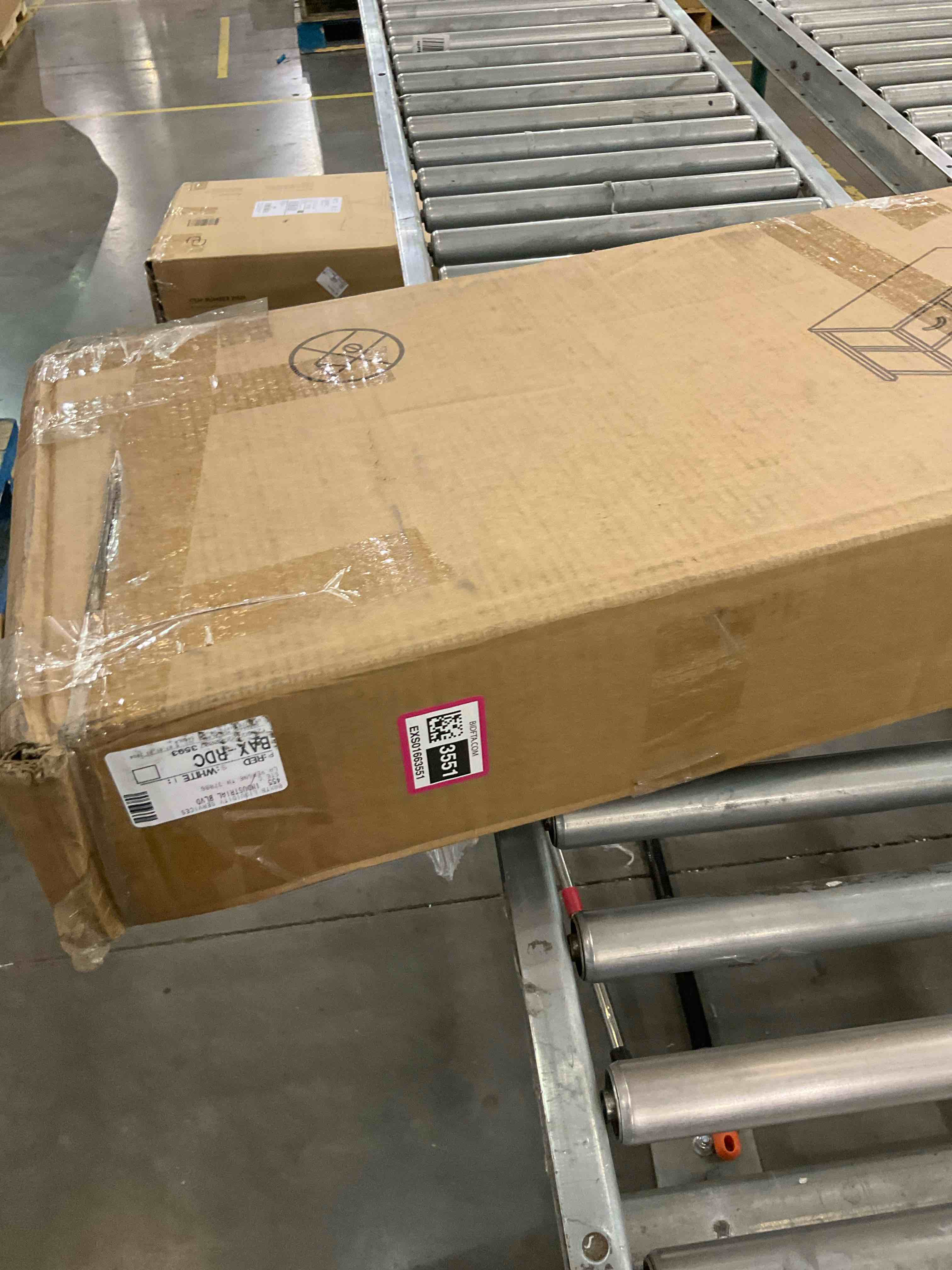 https://s3.amazonaws.com/lotting-images-prod/BargainHunt/EXS01663551_1720620384147.jpeg