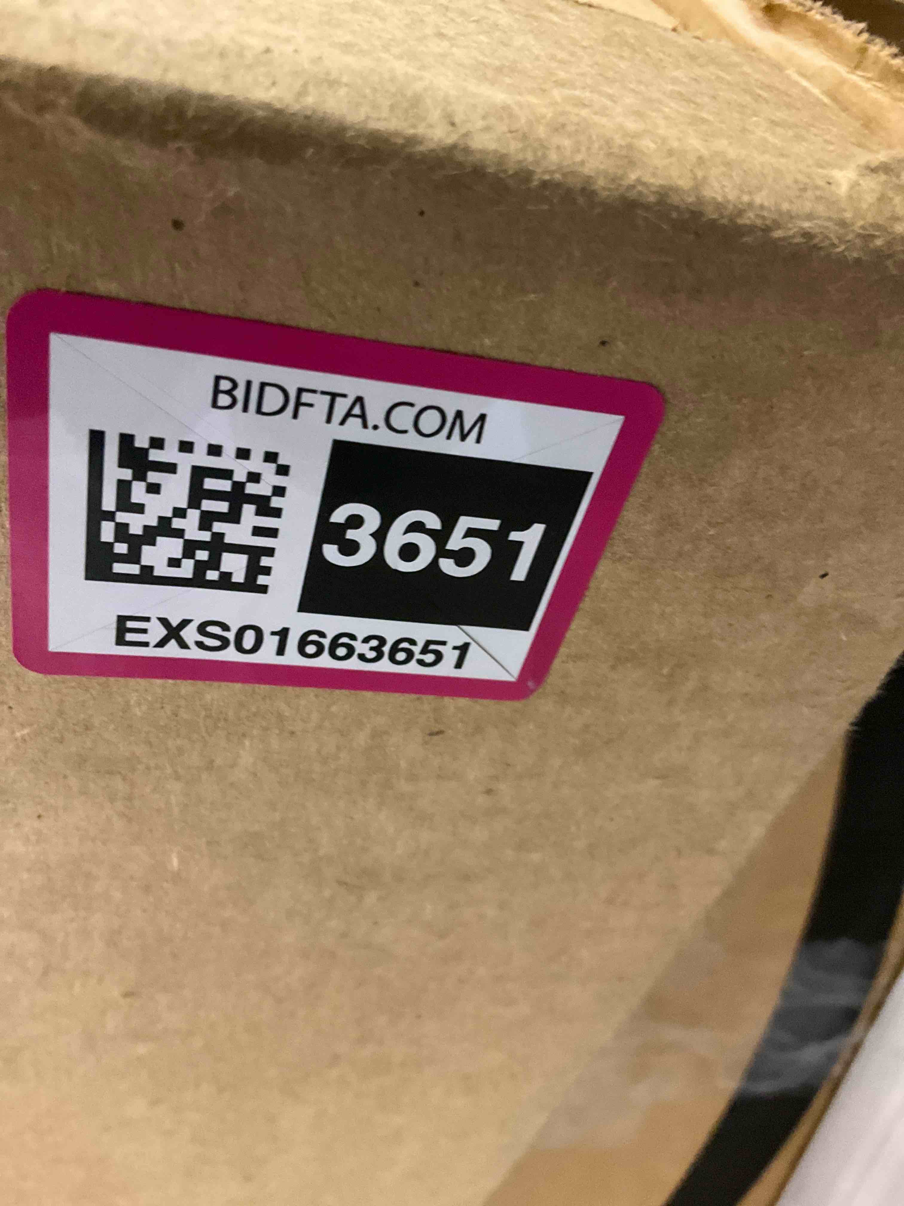 https://s3.amazonaws.com/lotting-images-prod/BargainHunt/EXS01663651_1720705642583.jpeg