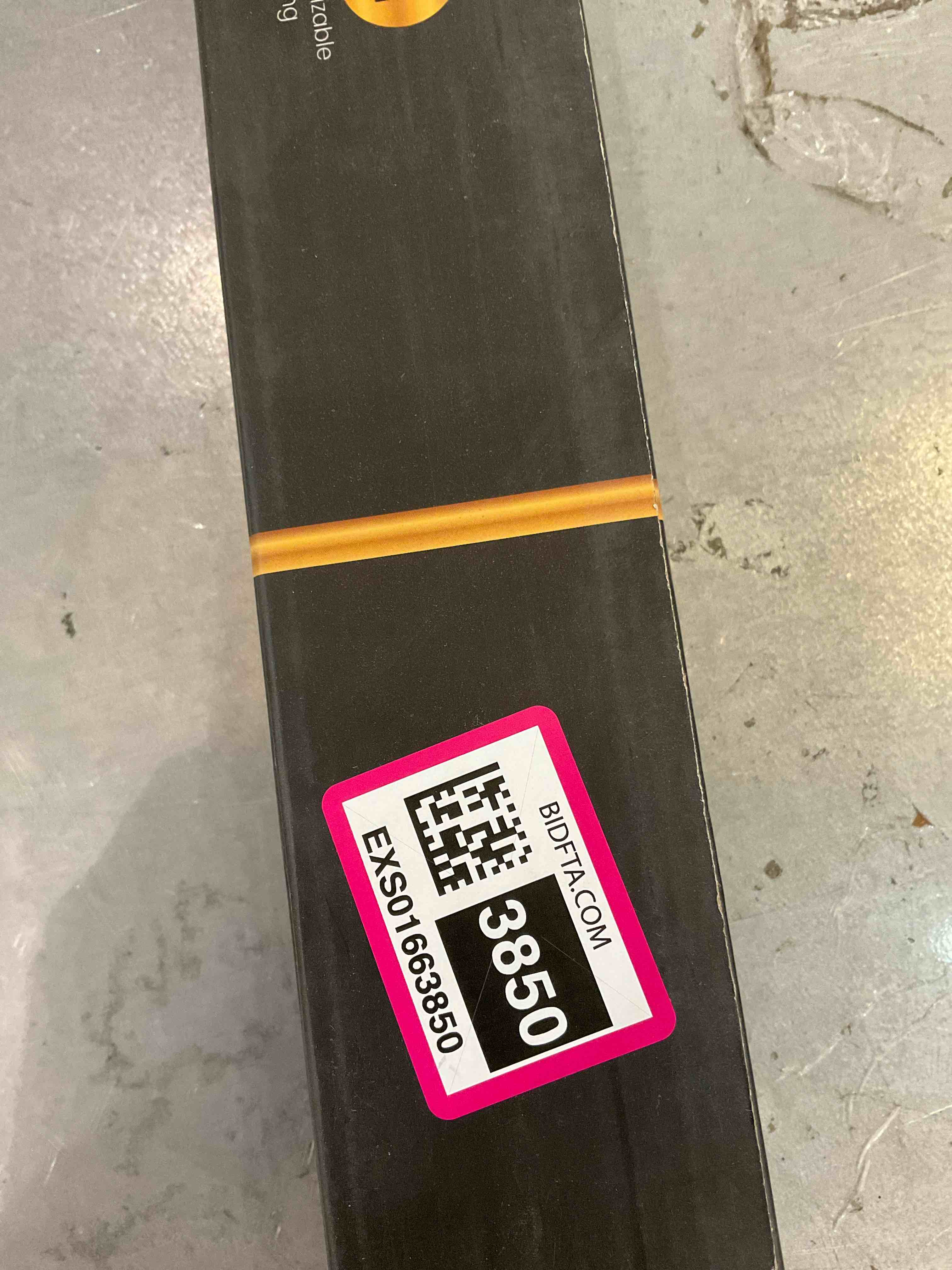 https://s3.amazonaws.com/lotting-images-prod/BargainHunt/EXS01663850_1721058324310.jpeg