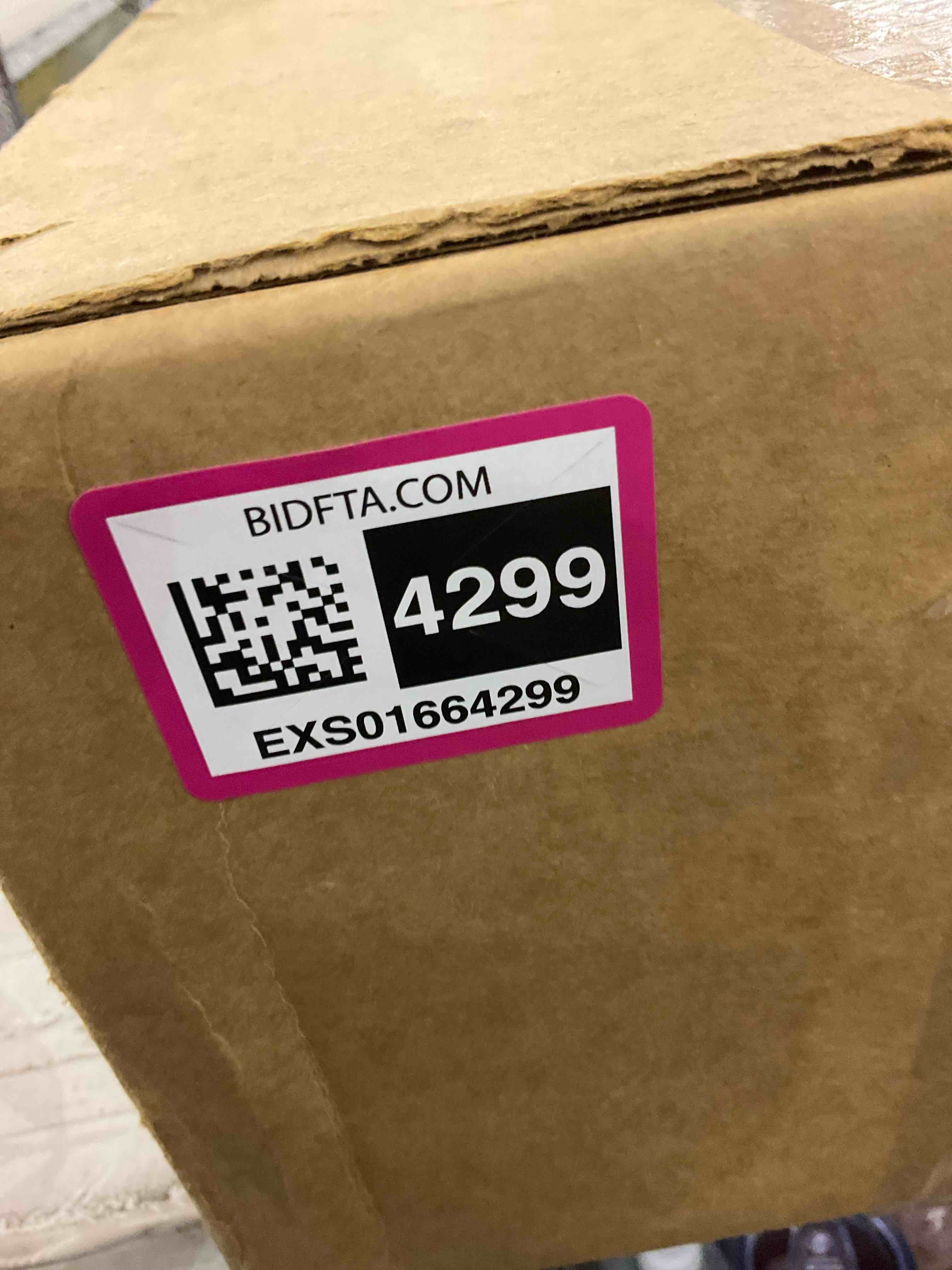 https://s3.amazonaws.com/lotting-images-prod/BargainHunt/EXS01664299_1719402776048.jpeg
