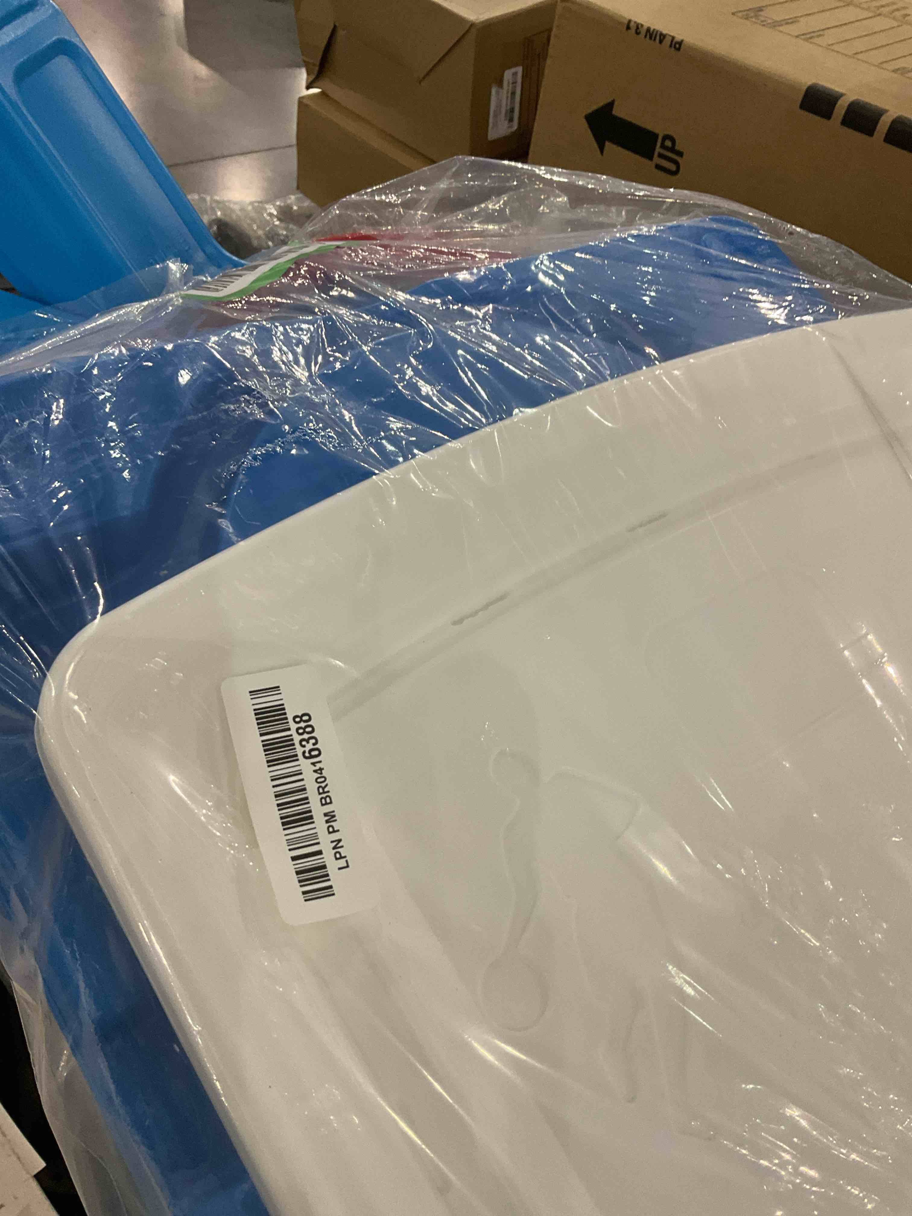https://s3.amazonaws.com/lotting-images-prod/BargainHunt/EXS01664310_1719833570196.jpeg
