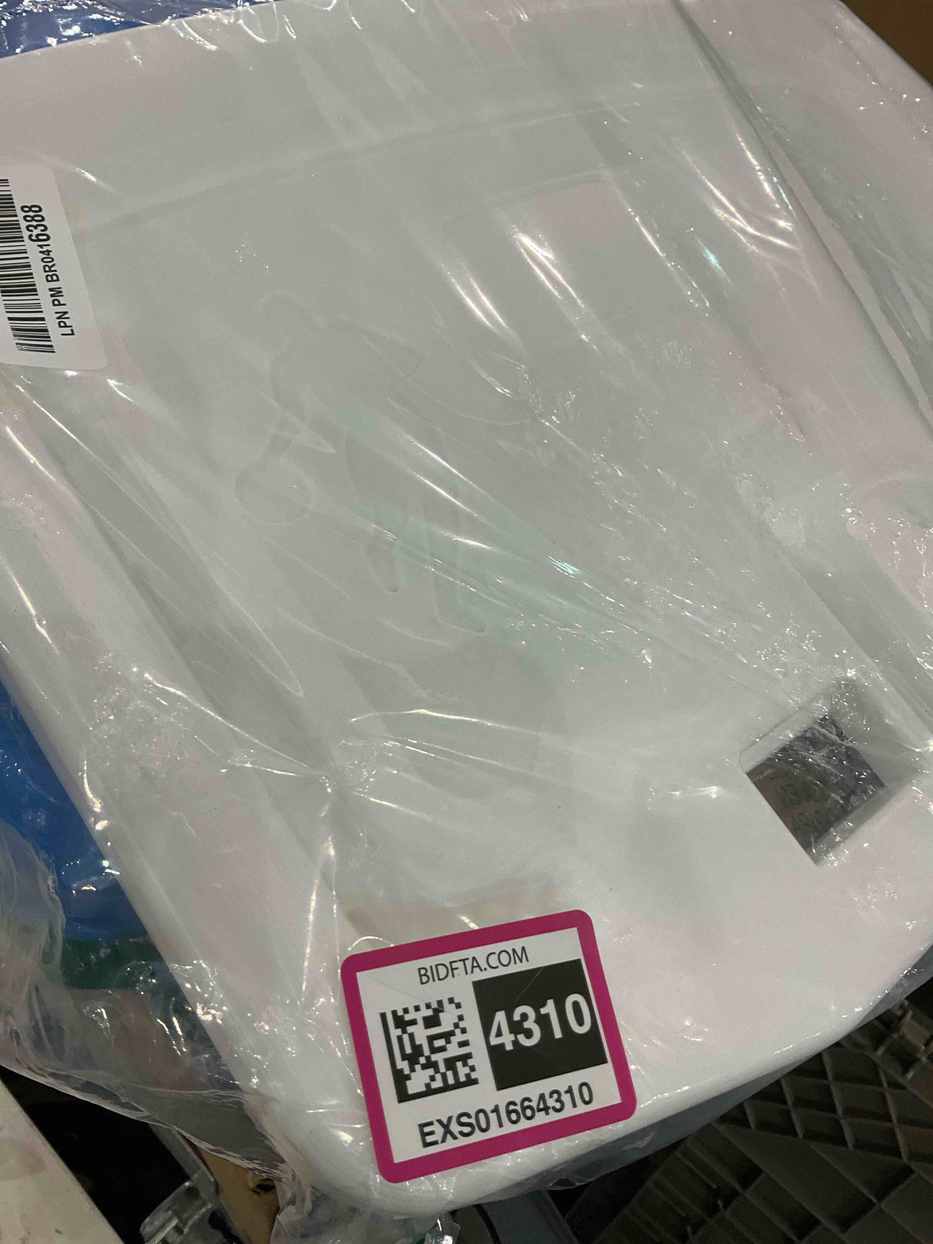 https://s3.amazonaws.com/lotting-images-prod/BargainHunt/EXS01664310_1719833573421.jpeg