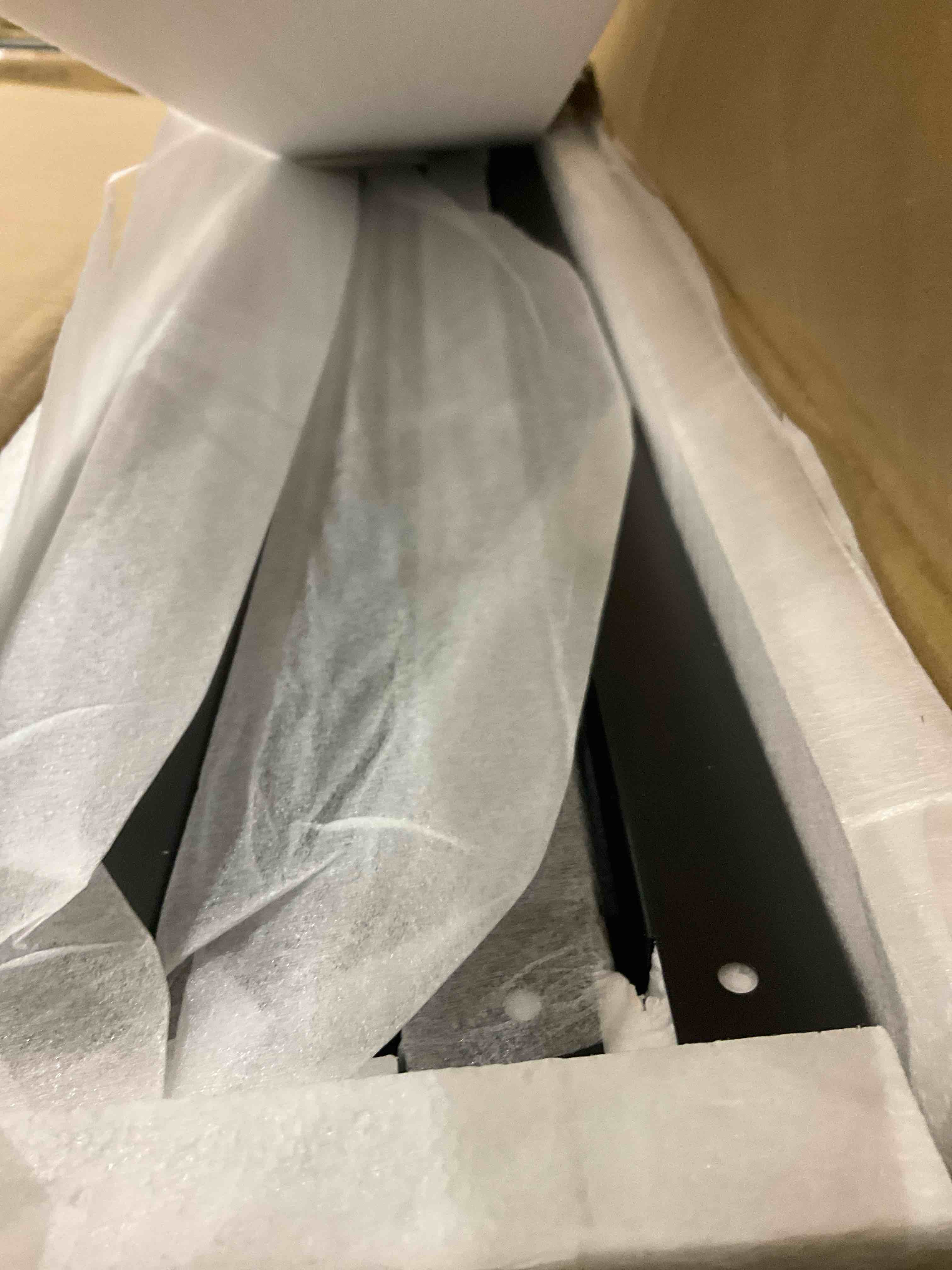 https://s3.amazonaws.com/lotting-images-prod/BargainHunt/EXS01664544_1718625636153.jpeg