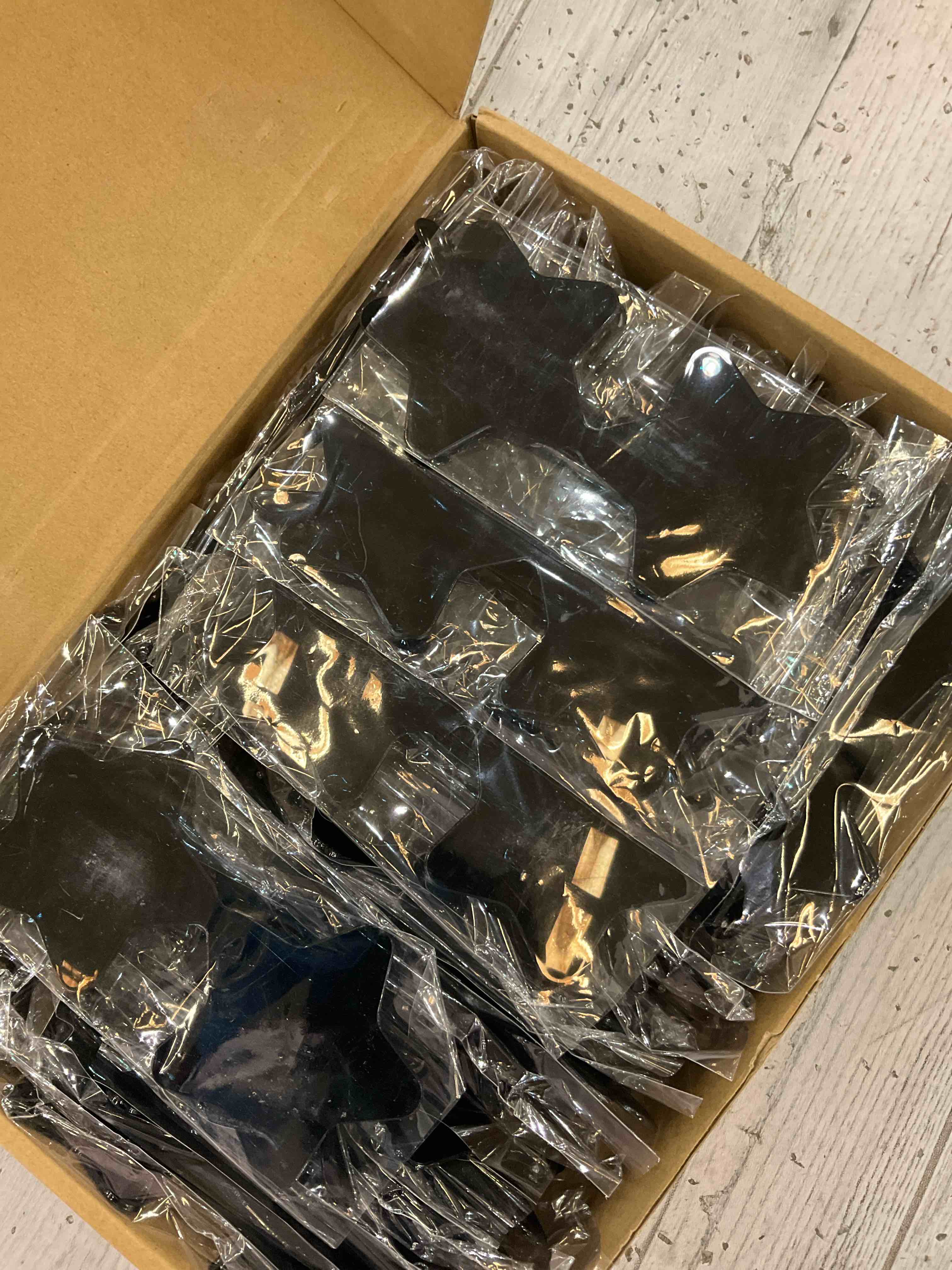 https://s3.amazonaws.com/lotting-images-prod/BargainHunt/EXS01664704_1718731407414.jpeg