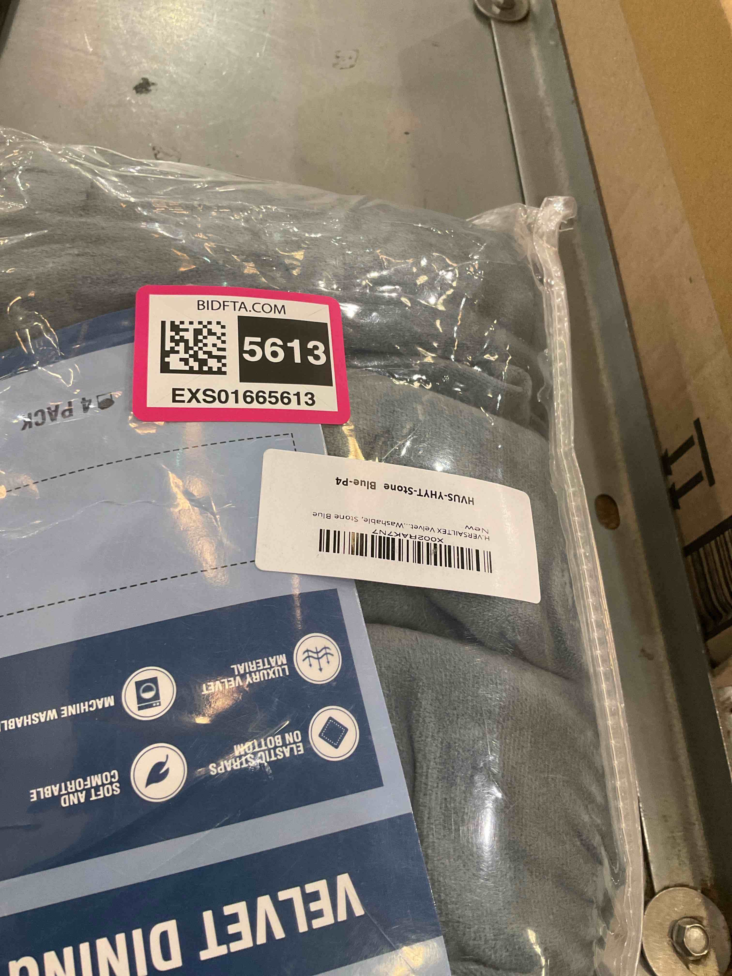 https://s3.amazonaws.com/lotting-images-prod/BargainHunt/EXS01665613_1718723981659.jpeg