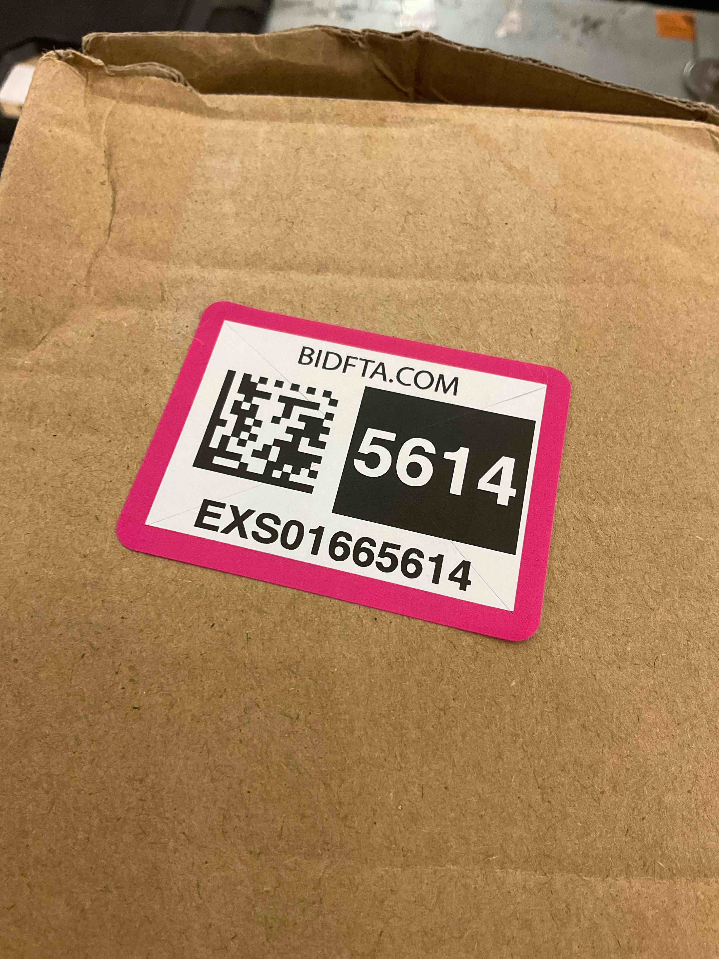https://s3.amazonaws.com/lotting-images-prod/BargainHunt/EXS01665614_1718724057323.jpeg