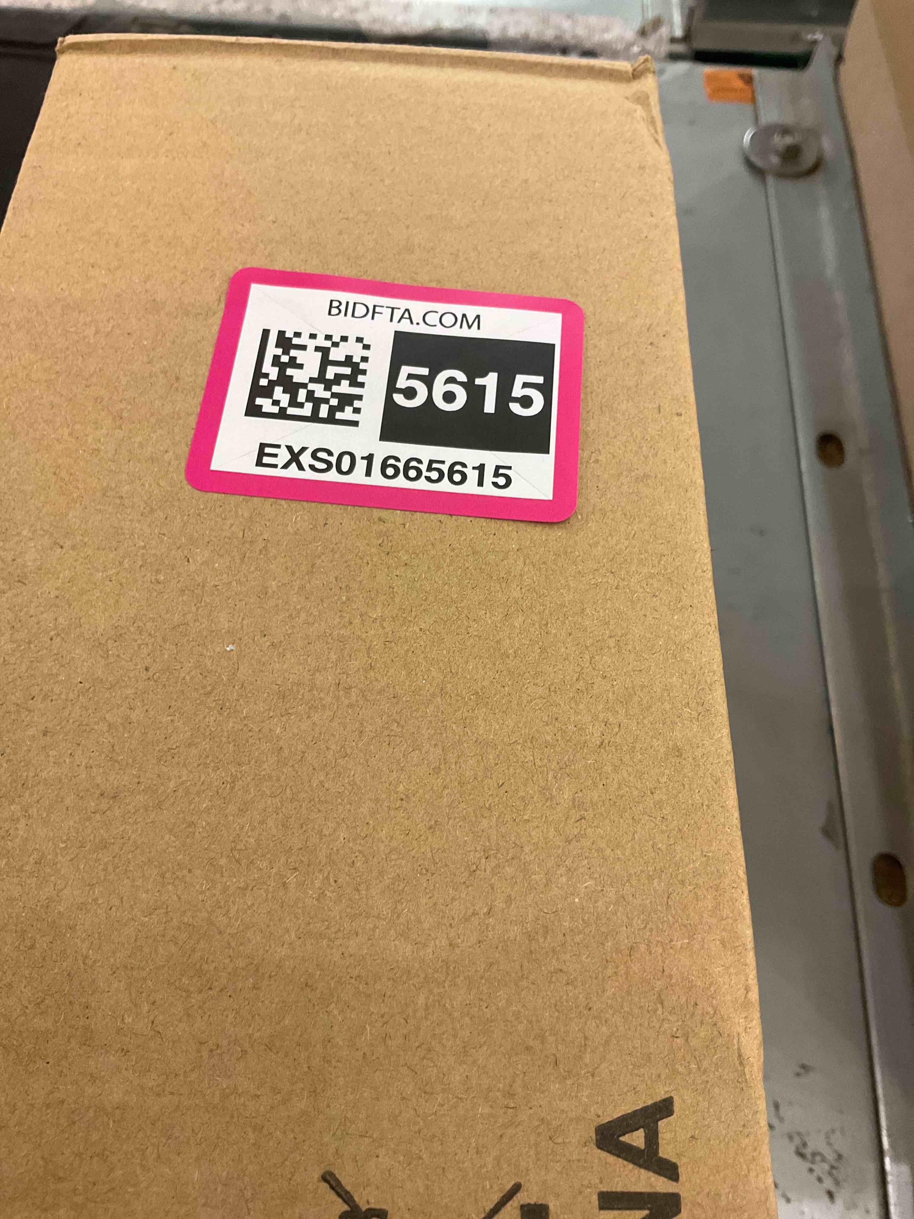 https://s3.amazonaws.com/lotting-images-prod/BargainHunt/EXS01665615_1718724103035.jpeg