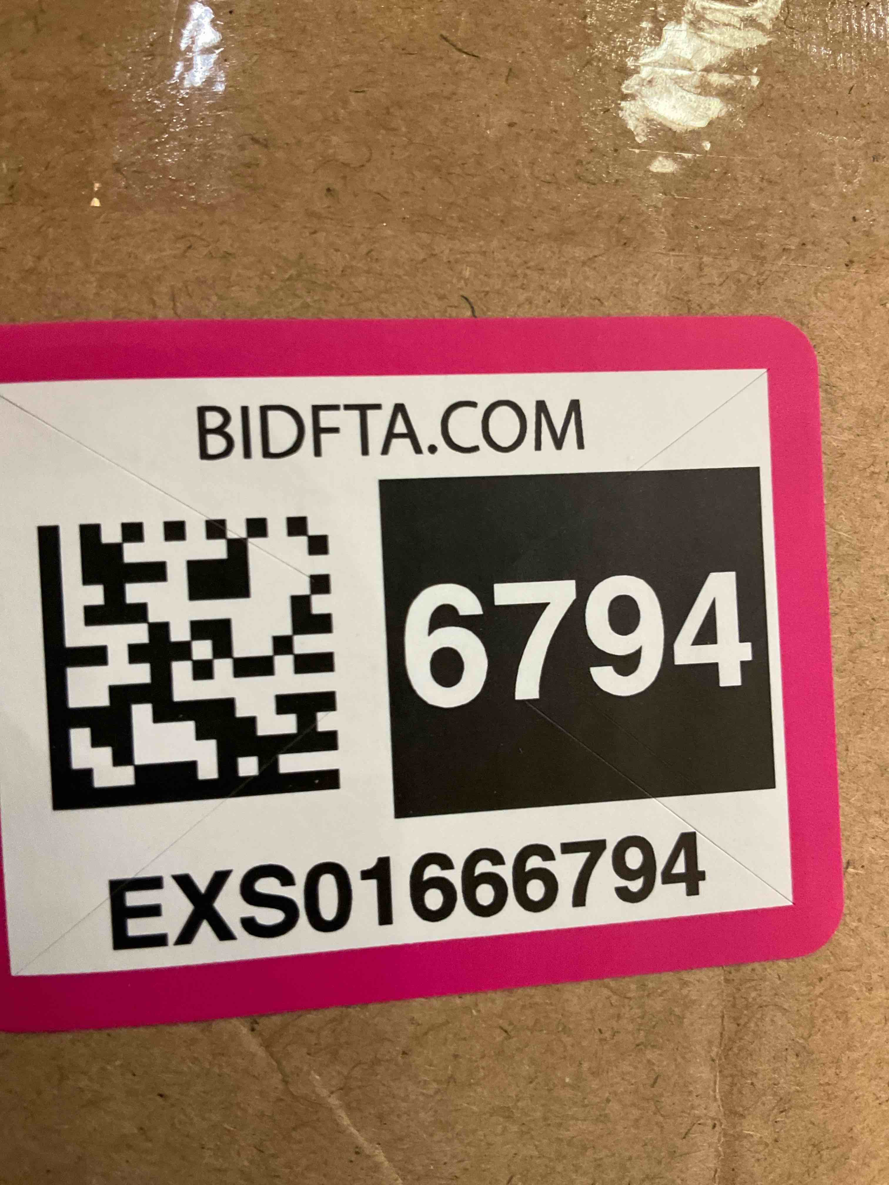 https://s3.amazonaws.com/lotting-images-prod/BargainHunt/EXS01666794_1718904457338.jpeg