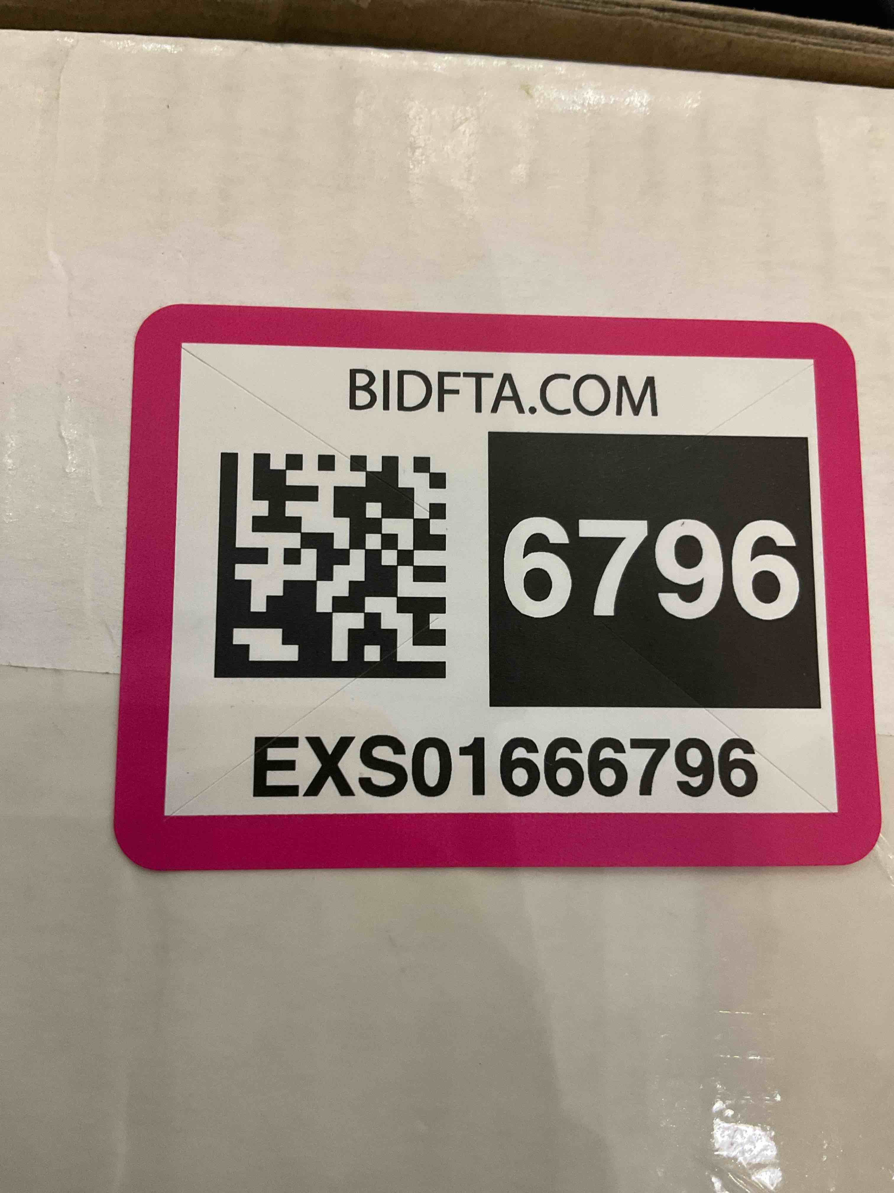 https://s3.amazonaws.com/lotting-images-prod/BargainHunt/EXS01666796_1718904846488.jpeg