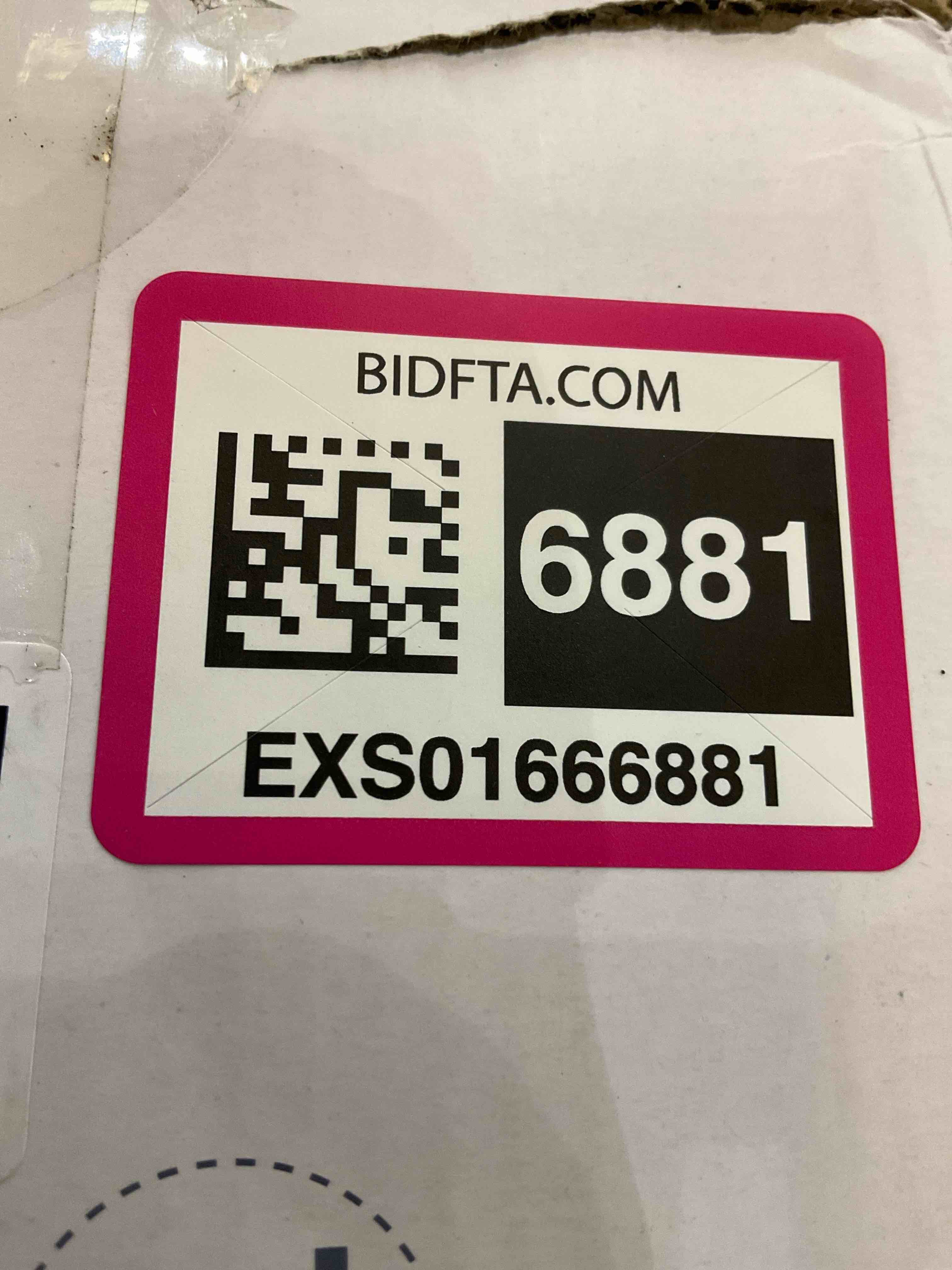 https://s3.amazonaws.com/lotting-images-prod/BargainHunt/EXS01666881_1718986422842.jpeg