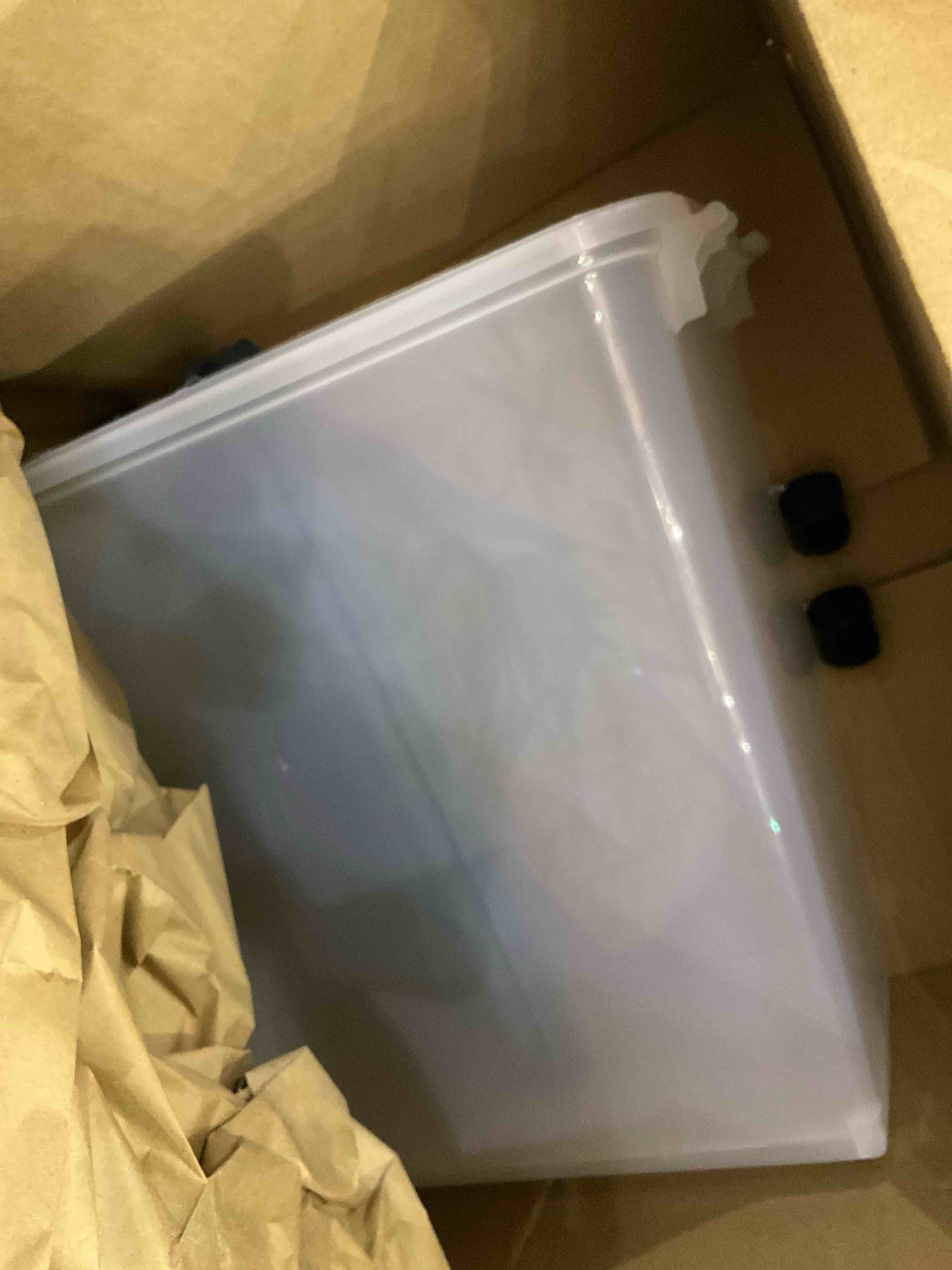 IRIS USA Airtight Pet Food Storage Container MP-8