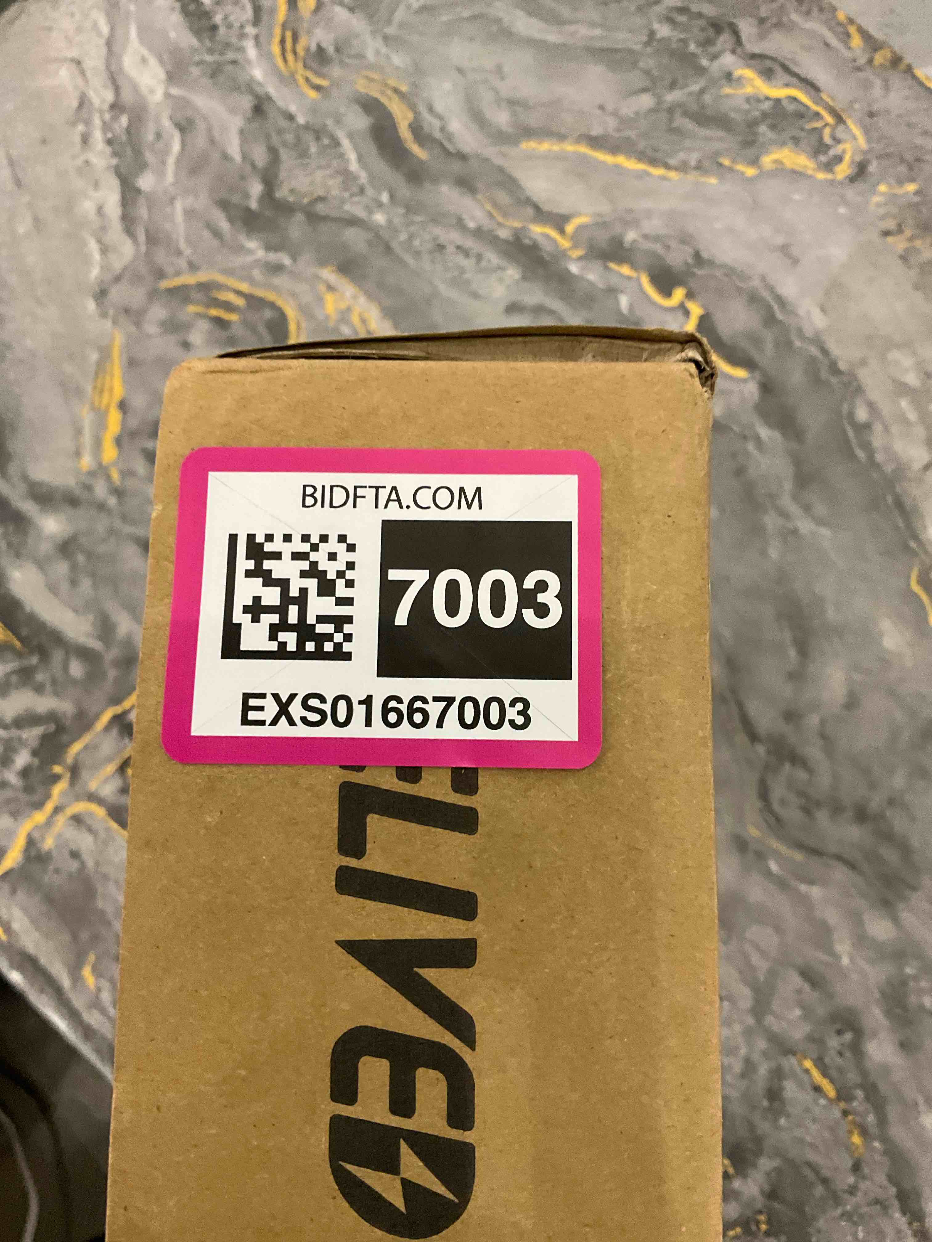 https://s3.amazonaws.com/lotting-images-prod/BargainHunt/EXS01667003_1718364007377.jpeg