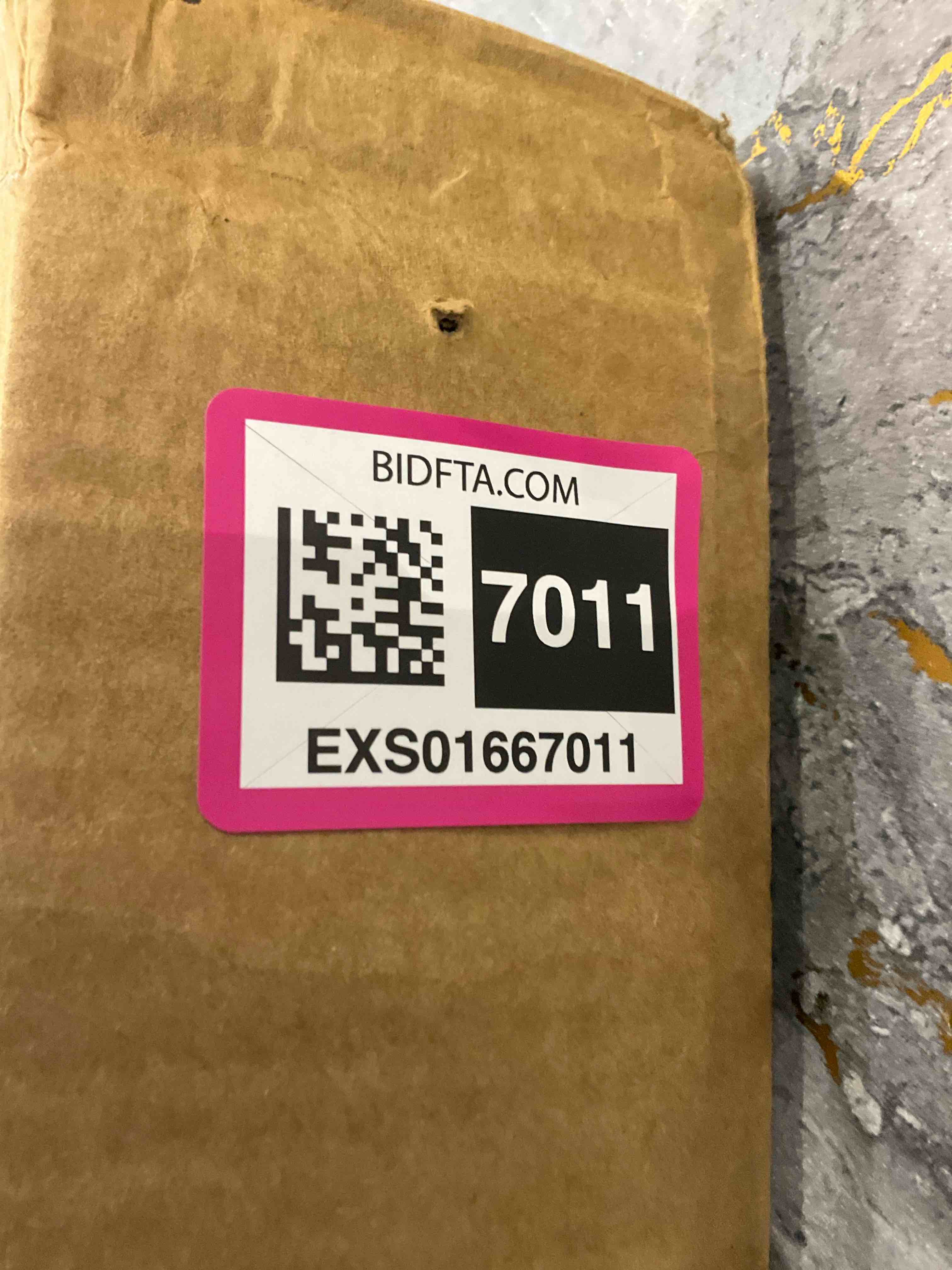 https://s3.amazonaws.com/lotting-images-prod/BargainHunt/EXS01667011_1718365970559.jpeg
