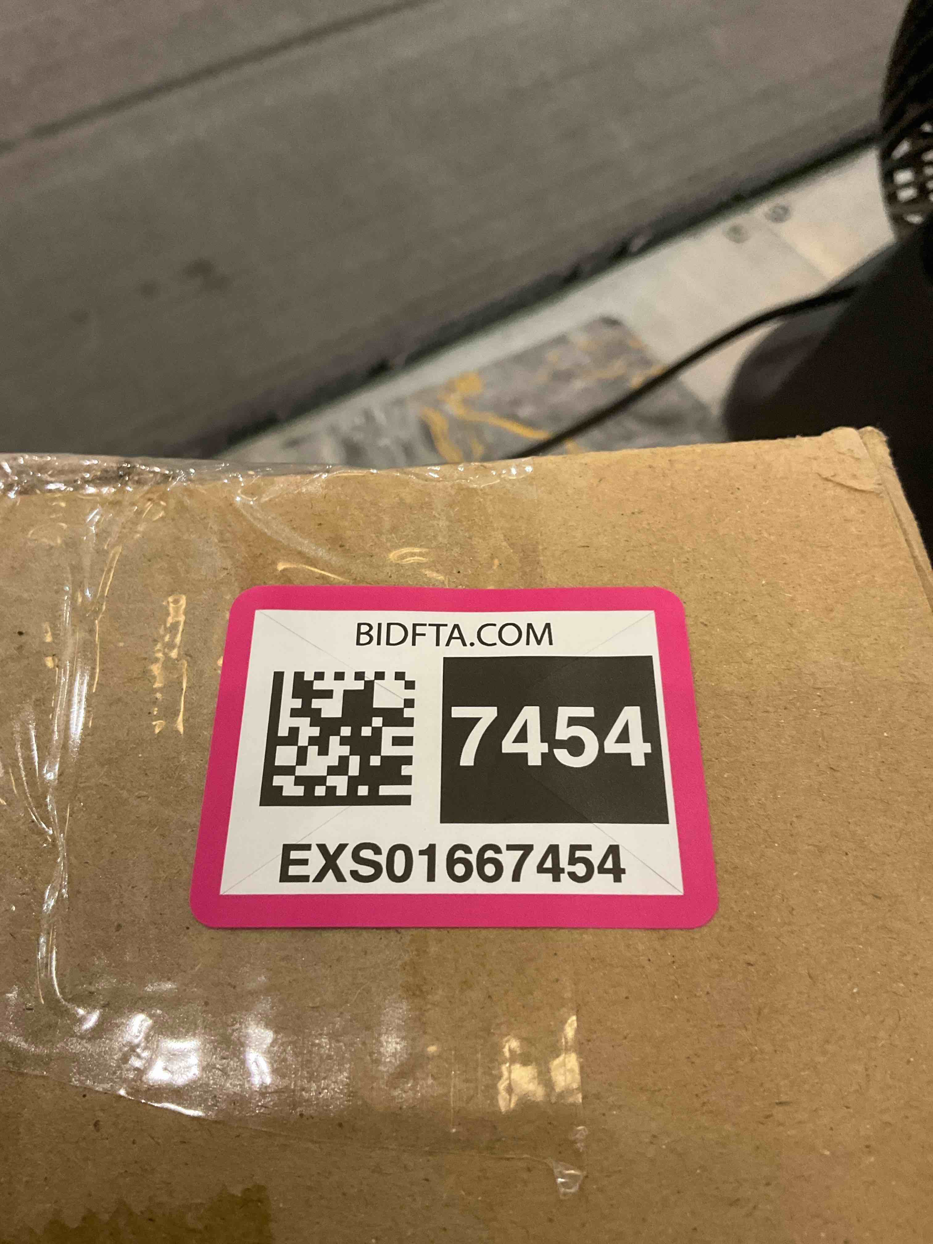 https://s3.amazonaws.com/lotting-images-prod/BargainHunt/EXS01667454_1718891701067.jpeg