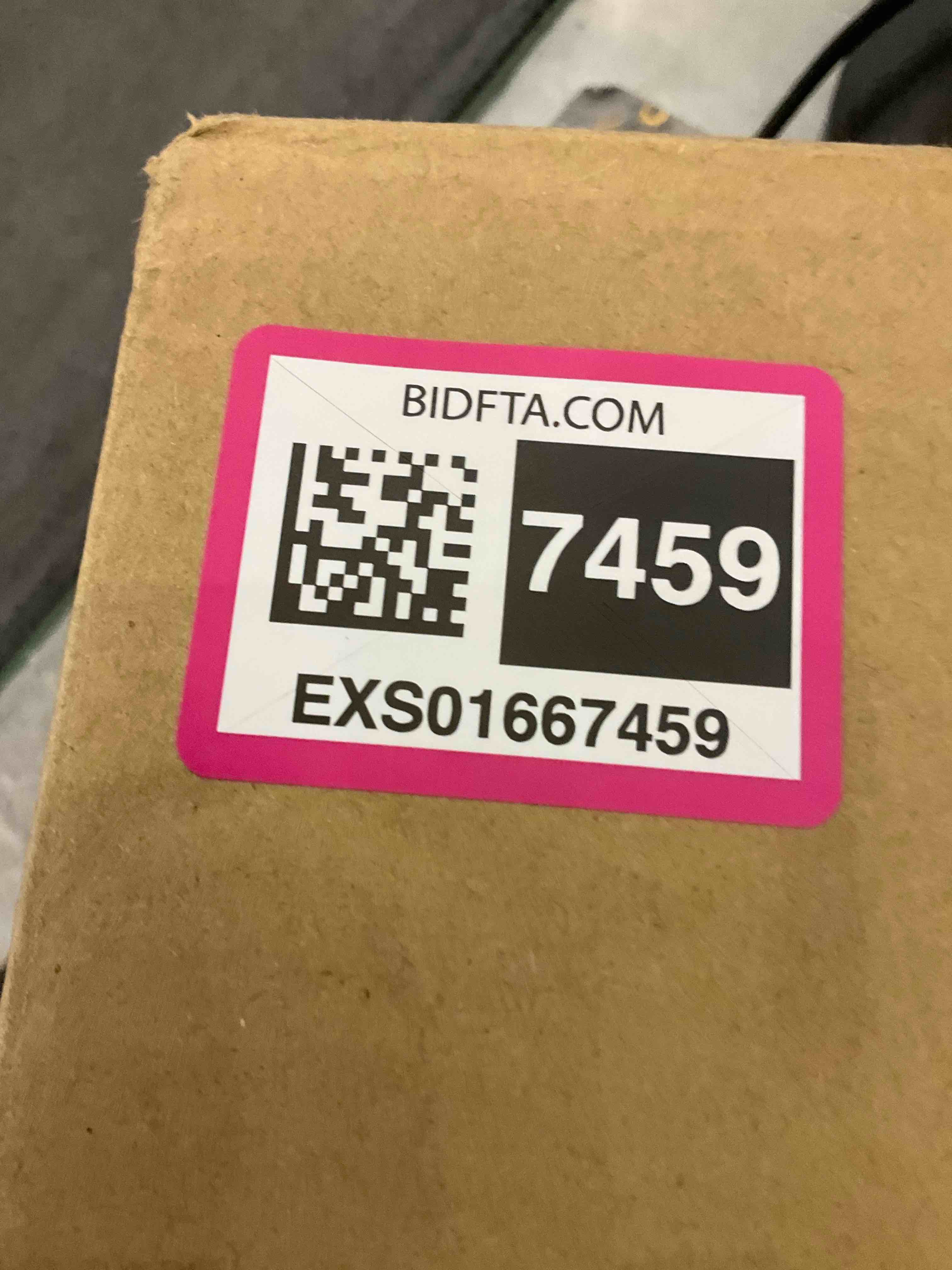 https://s3.amazonaws.com/lotting-images-prod/BargainHunt/EXS01667459_1718892346794.jpeg