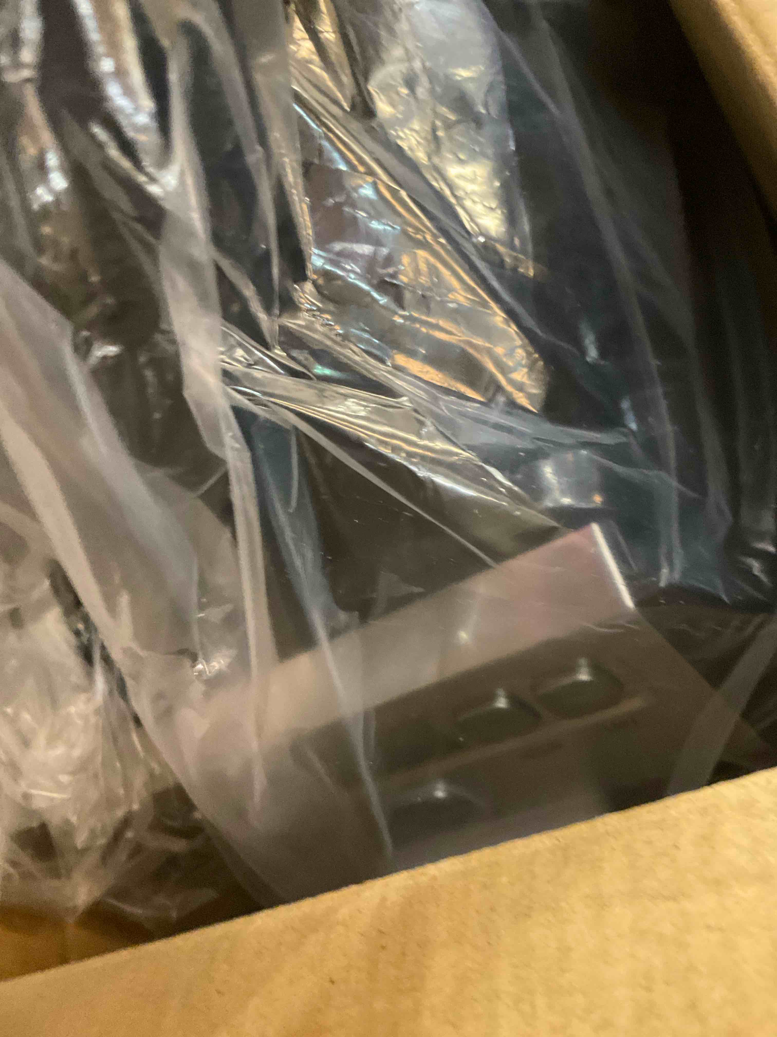 https://s3.amazonaws.com/lotting-images-prod/BargainHunt/EXS01667678_1718212931173.jpeg