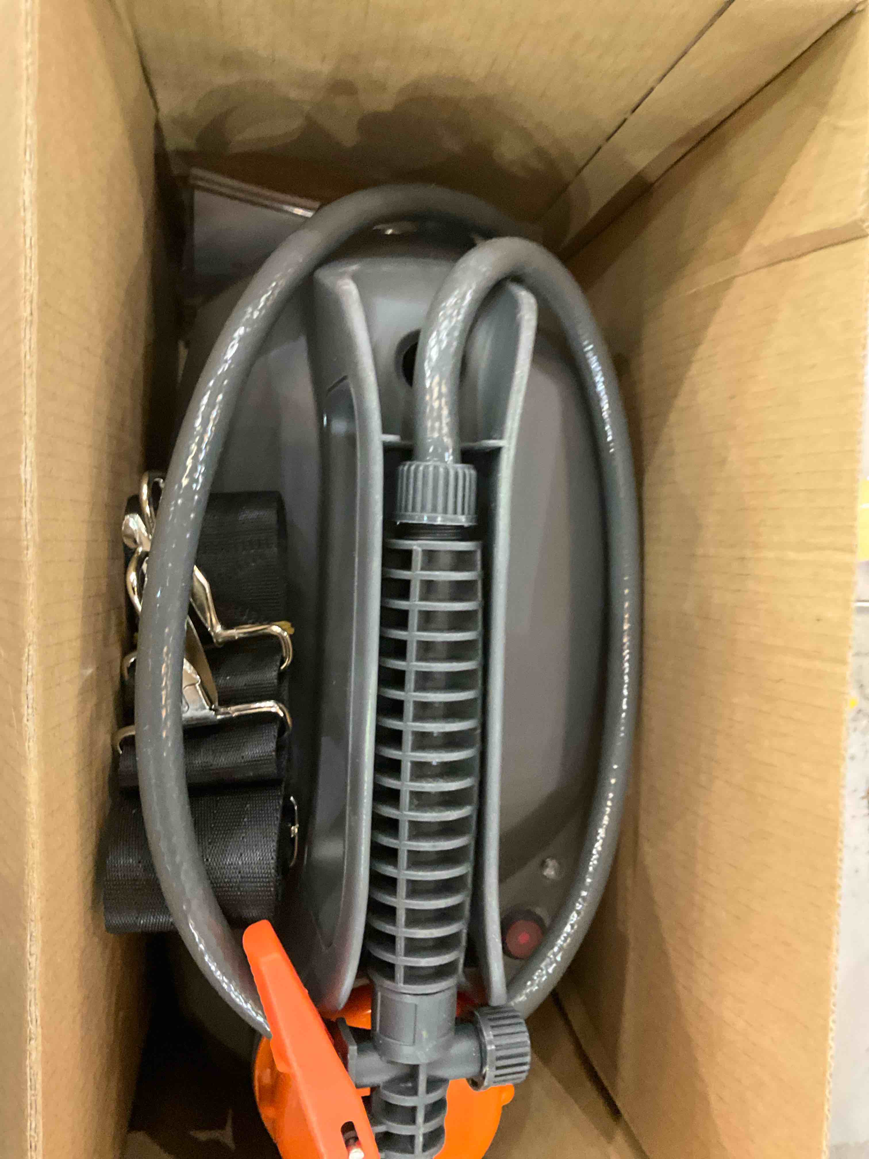 https://s3.amazonaws.com/lotting-images-prod/BargainHunt/EXS01667695_1718218782787.jpeg