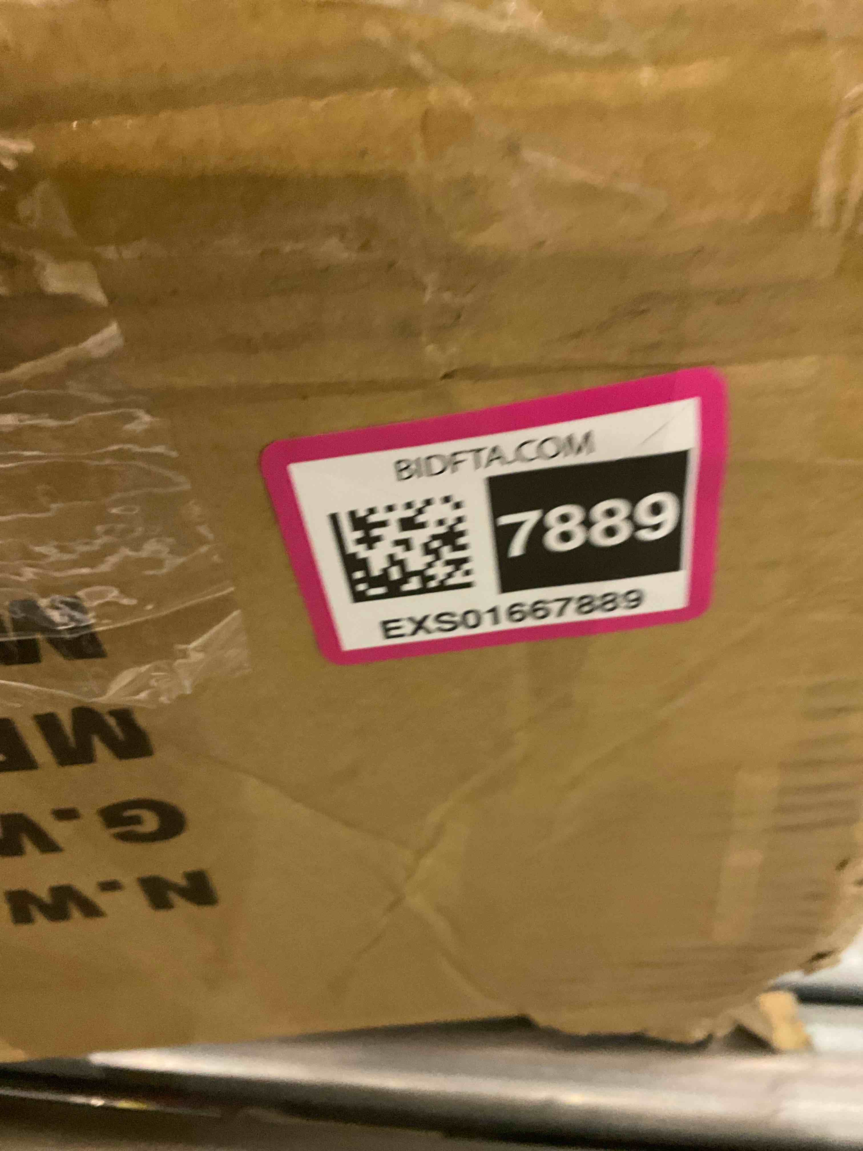 https://s3.amazonaws.com/lotting-images-prod/BargainHunt/EXS01667889_1718625454768.jpeg