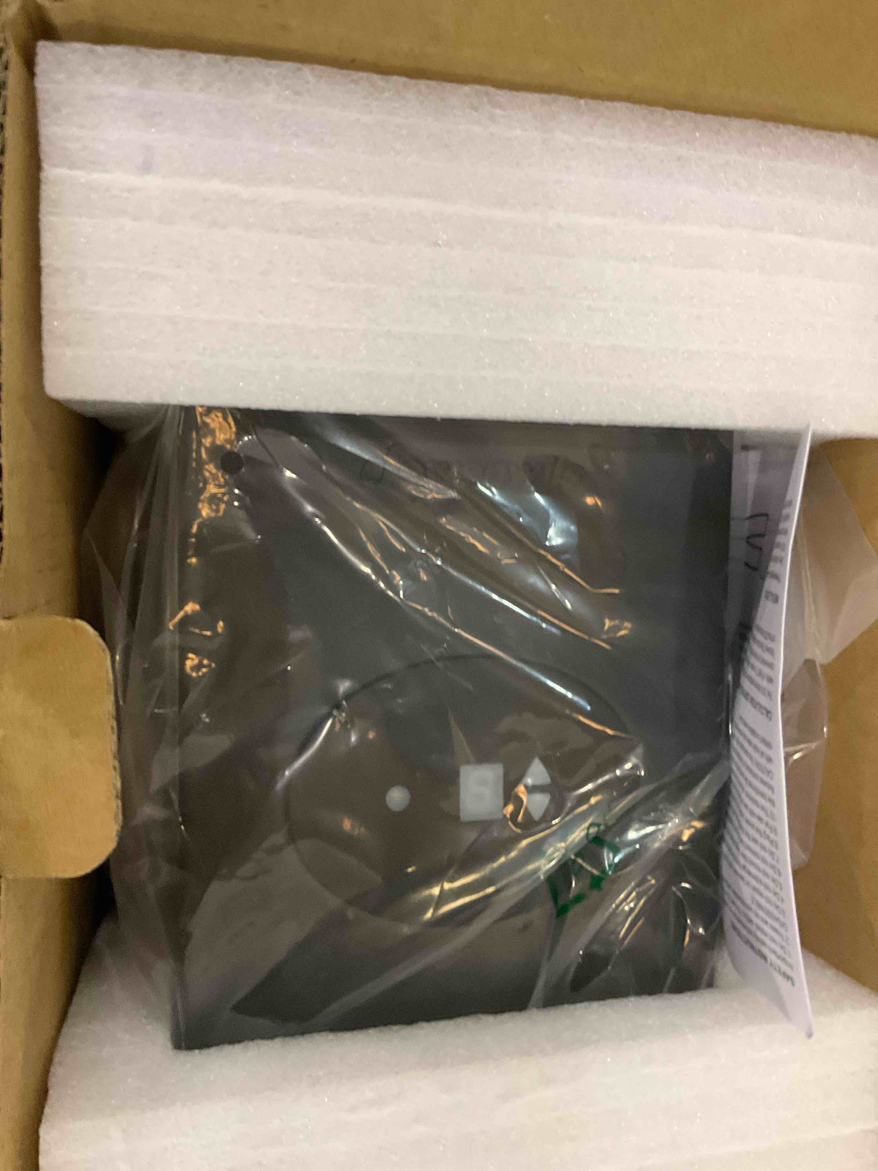 https://s3.amazonaws.com/lotting-images-prod/BargainHunt/EXS01667917_1718632585598.jpeg