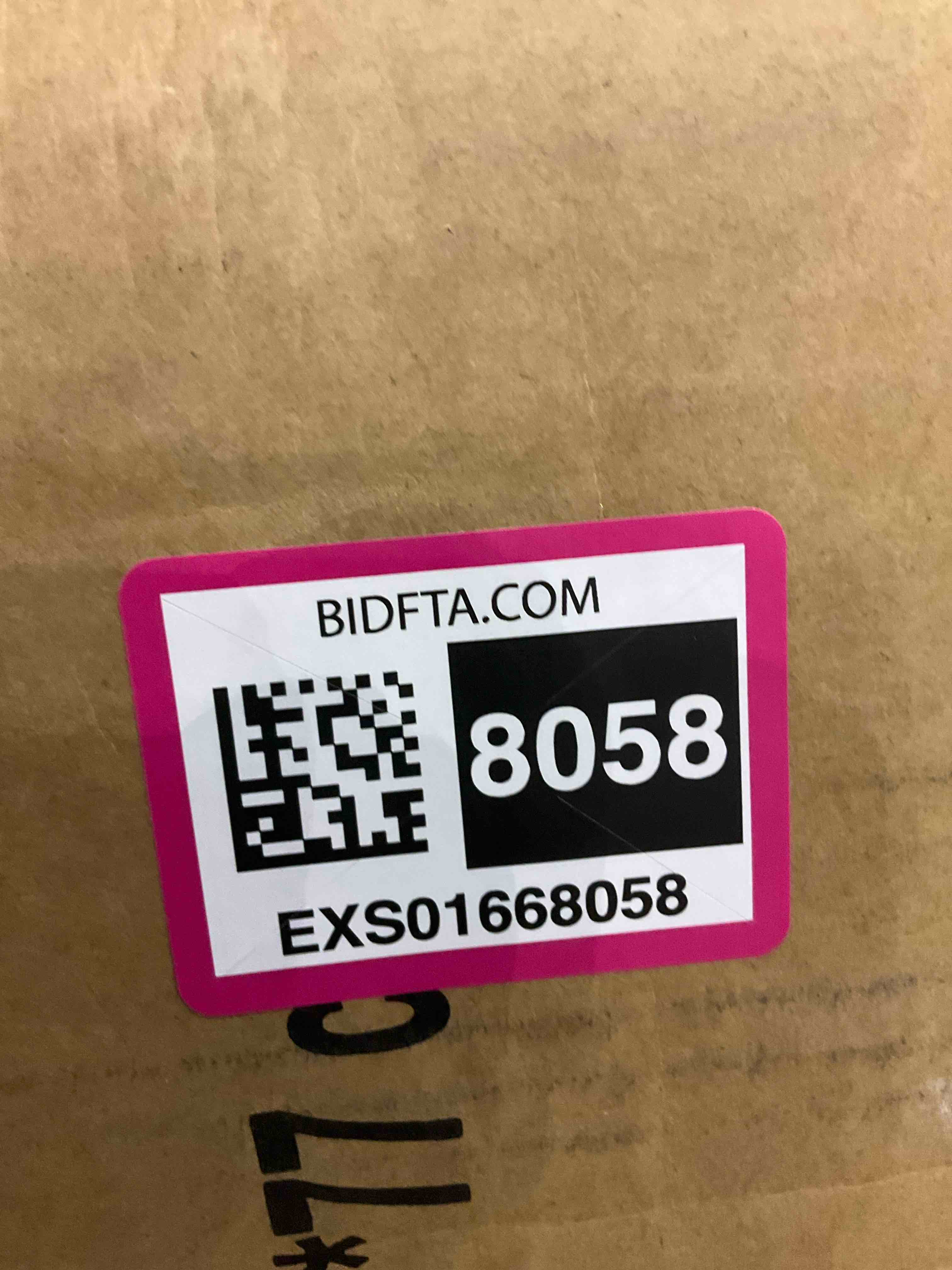 https://s3.amazonaws.com/lotting-images-prod/BargainHunt/EXS01668058_1718797897111.jpeg