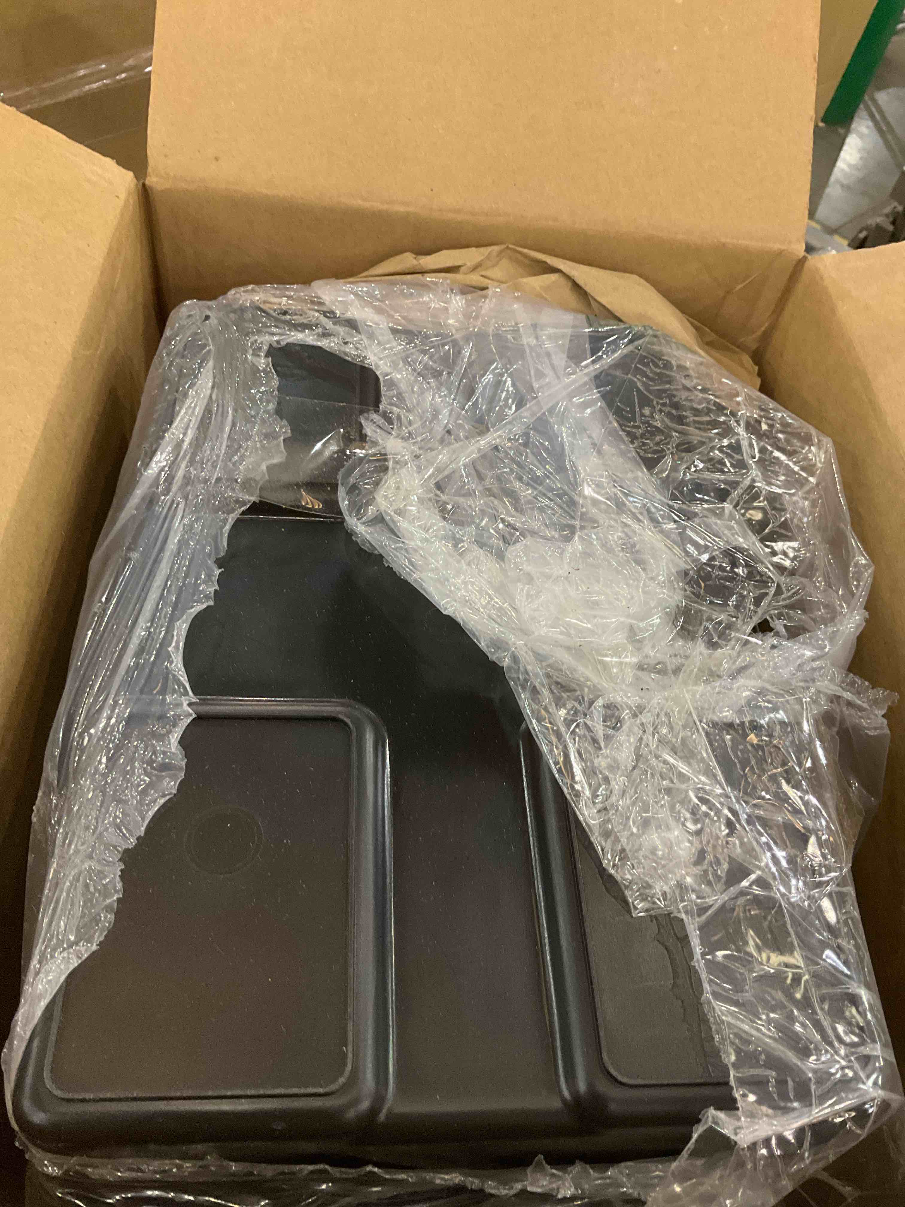 https://s3.amazonaws.com/lotting-images-prod/BargainHunt/EXS01668263_1718886942585.jpeg