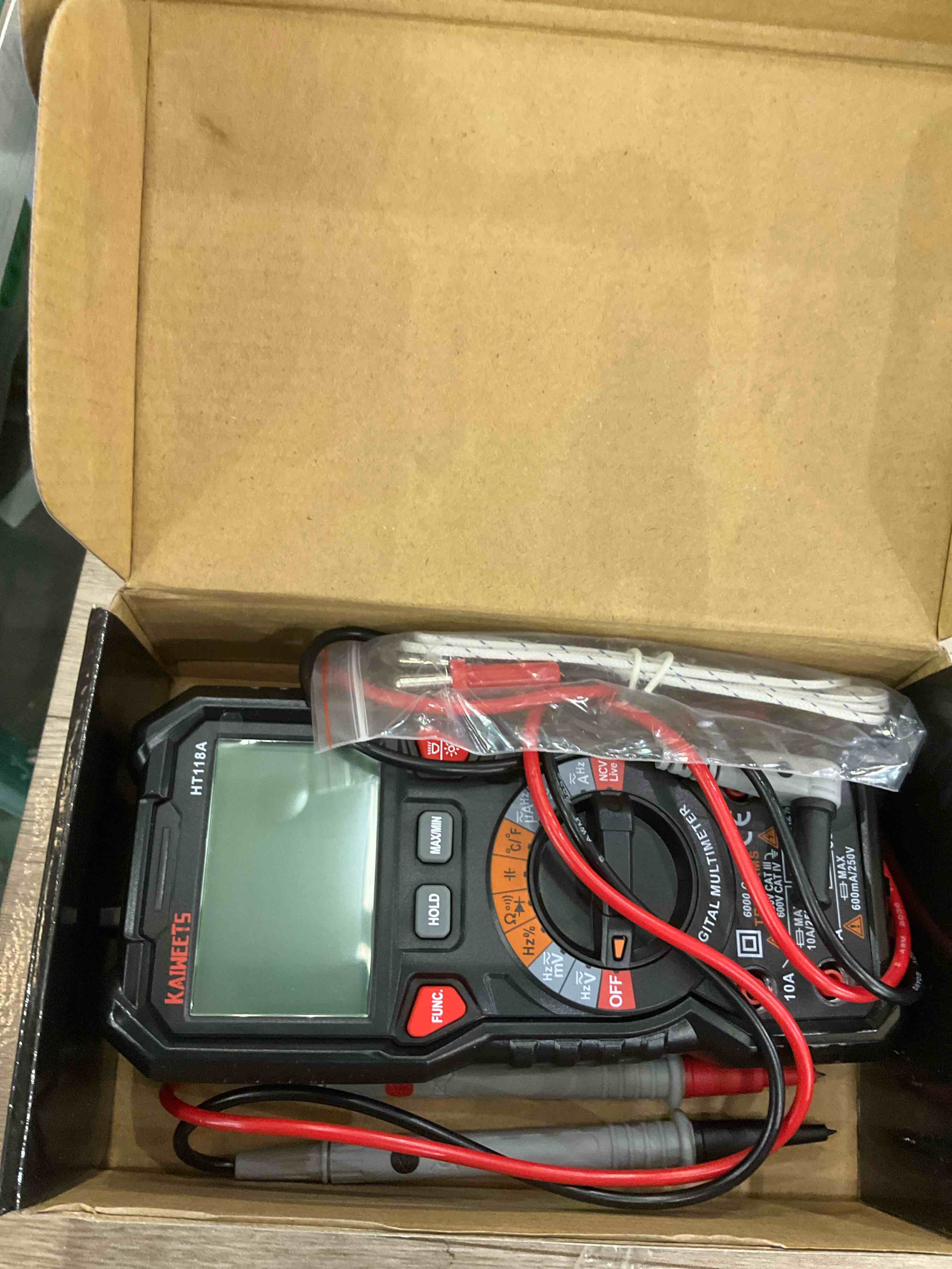 https://s3.amazonaws.com/lotting-images-prod/BargainHunt/EXS01668367_1718908992094.jpeg