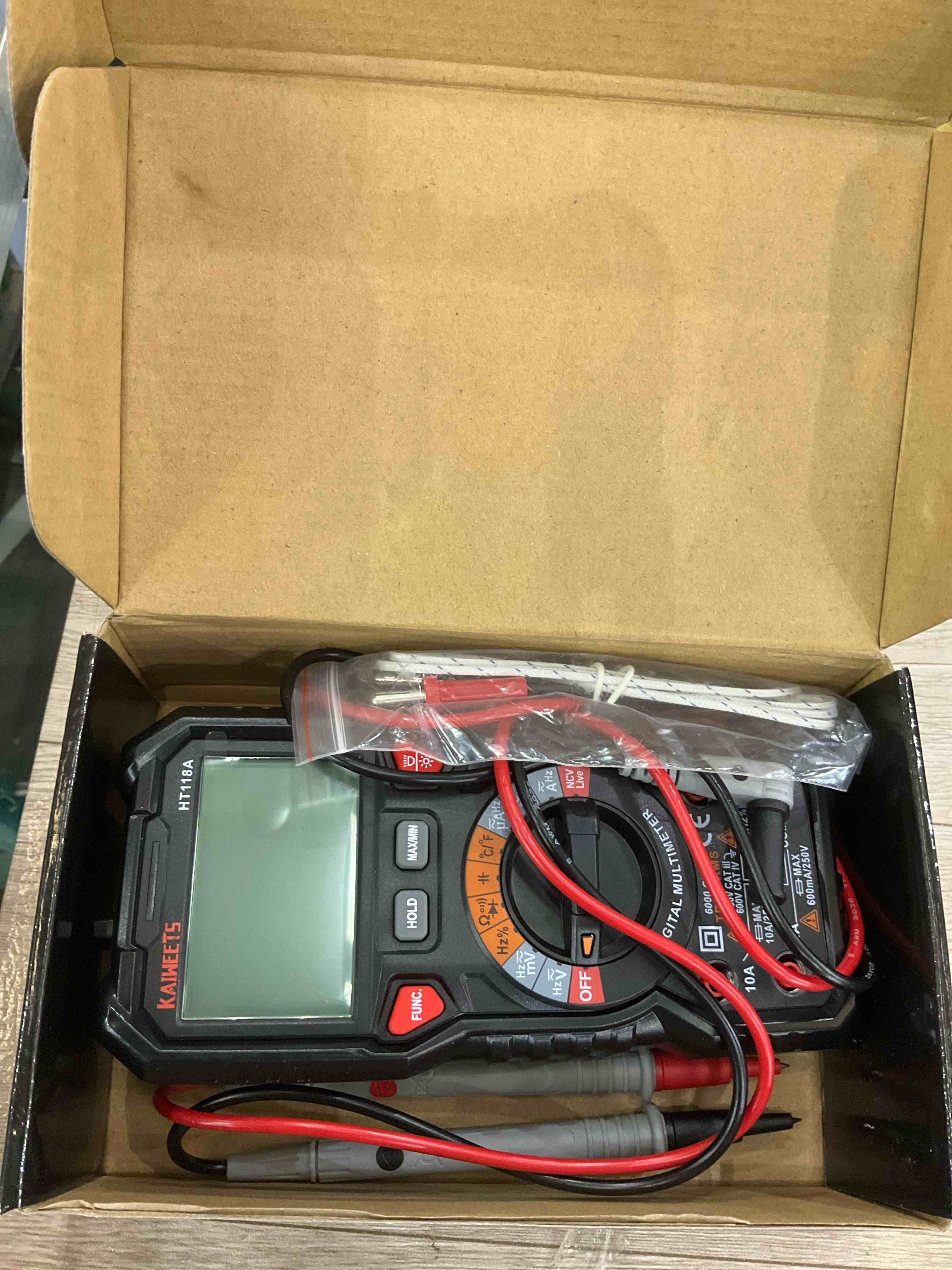 https://s3.amazonaws.com/lotting-images-prod/BargainHunt/EXS01668367_1718908992956.jpeg