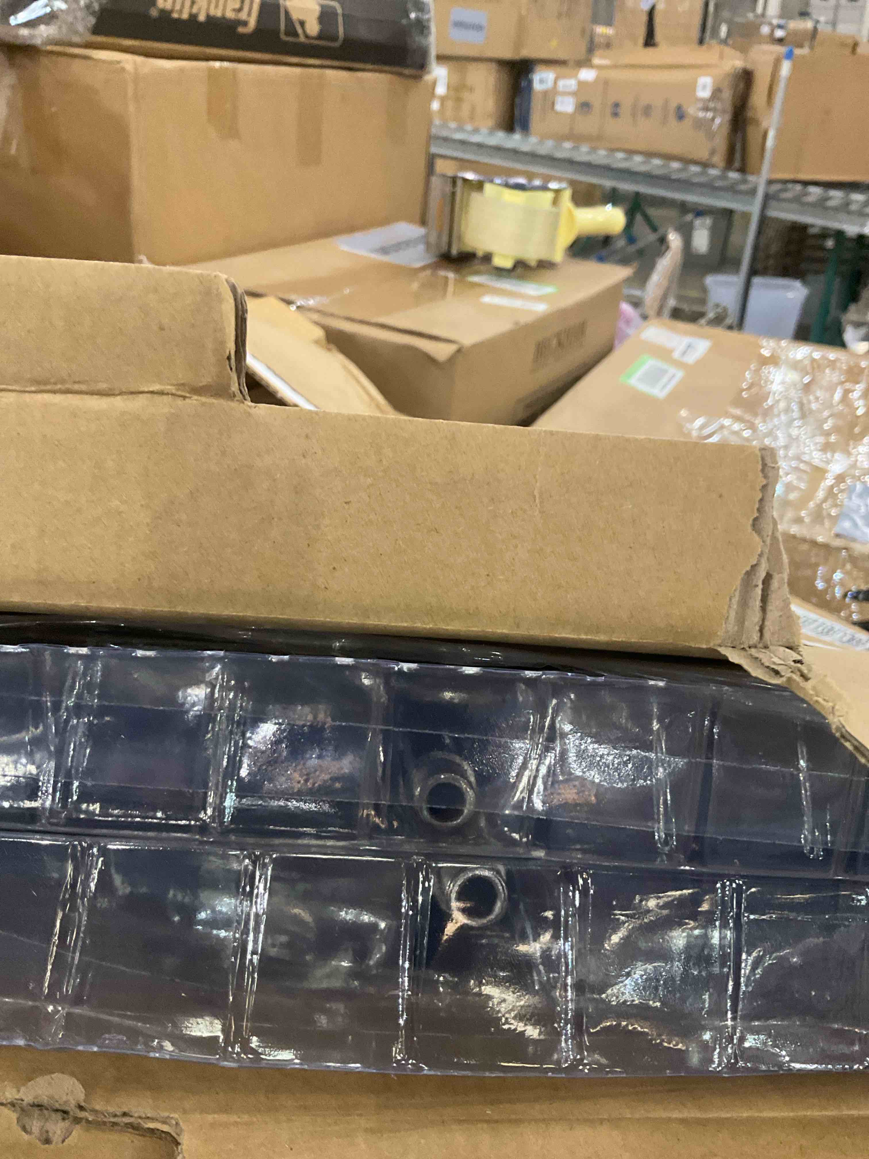 https://s3.amazonaws.com/lotting-images-prod/BargainHunt/EXS01668418_1718980701972.jpeg