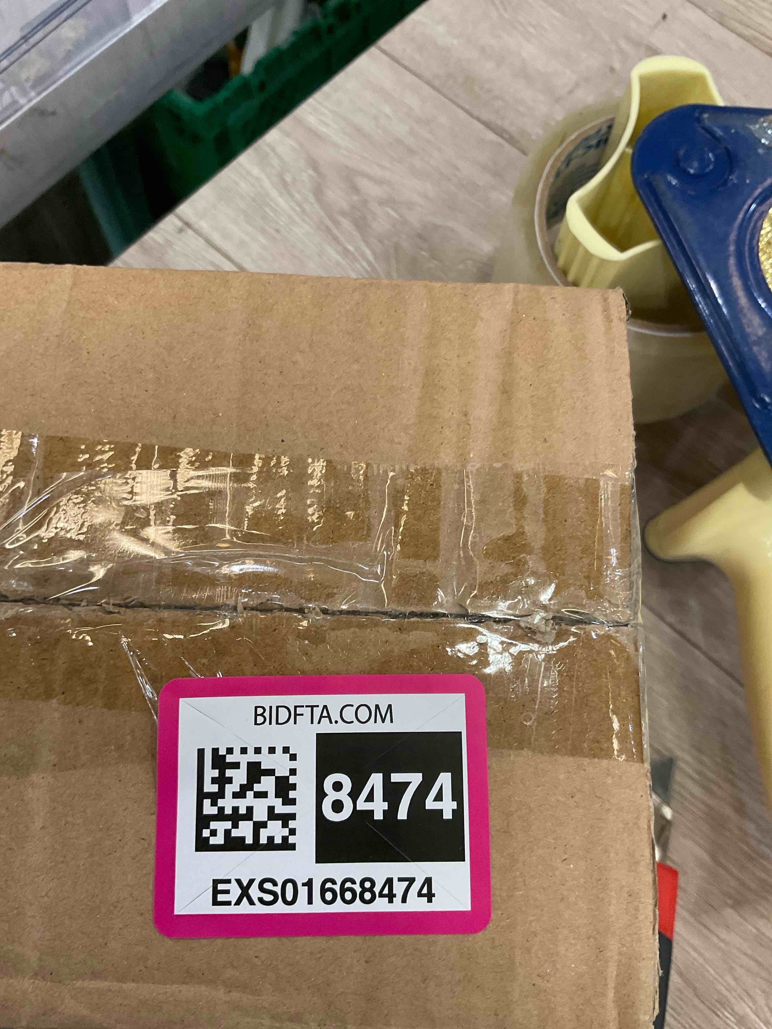 https://s3.amazonaws.com/lotting-images-prod/BargainHunt/EXS01668474_1718987965458.jpeg