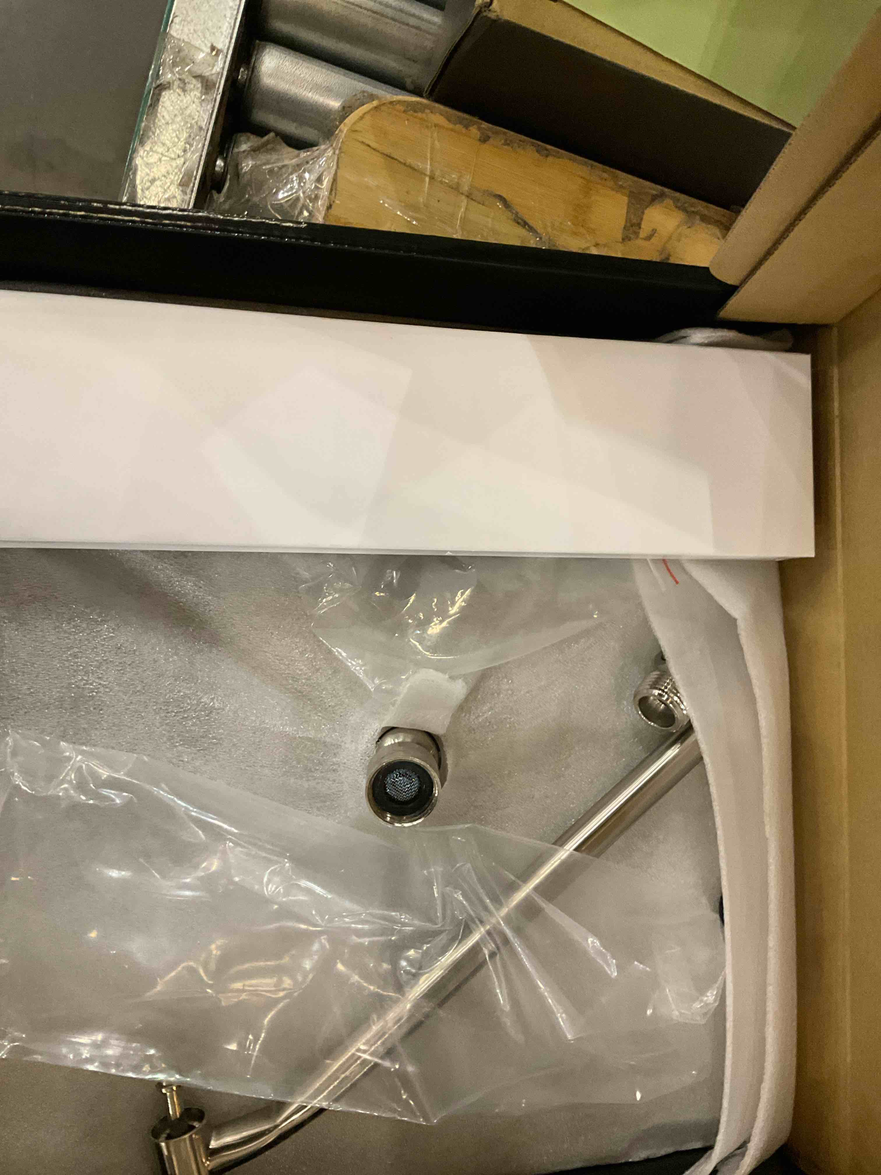 https://s3.amazonaws.com/lotting-images-prod/BargainHunt/EXS01668578_1719240441571.jpeg