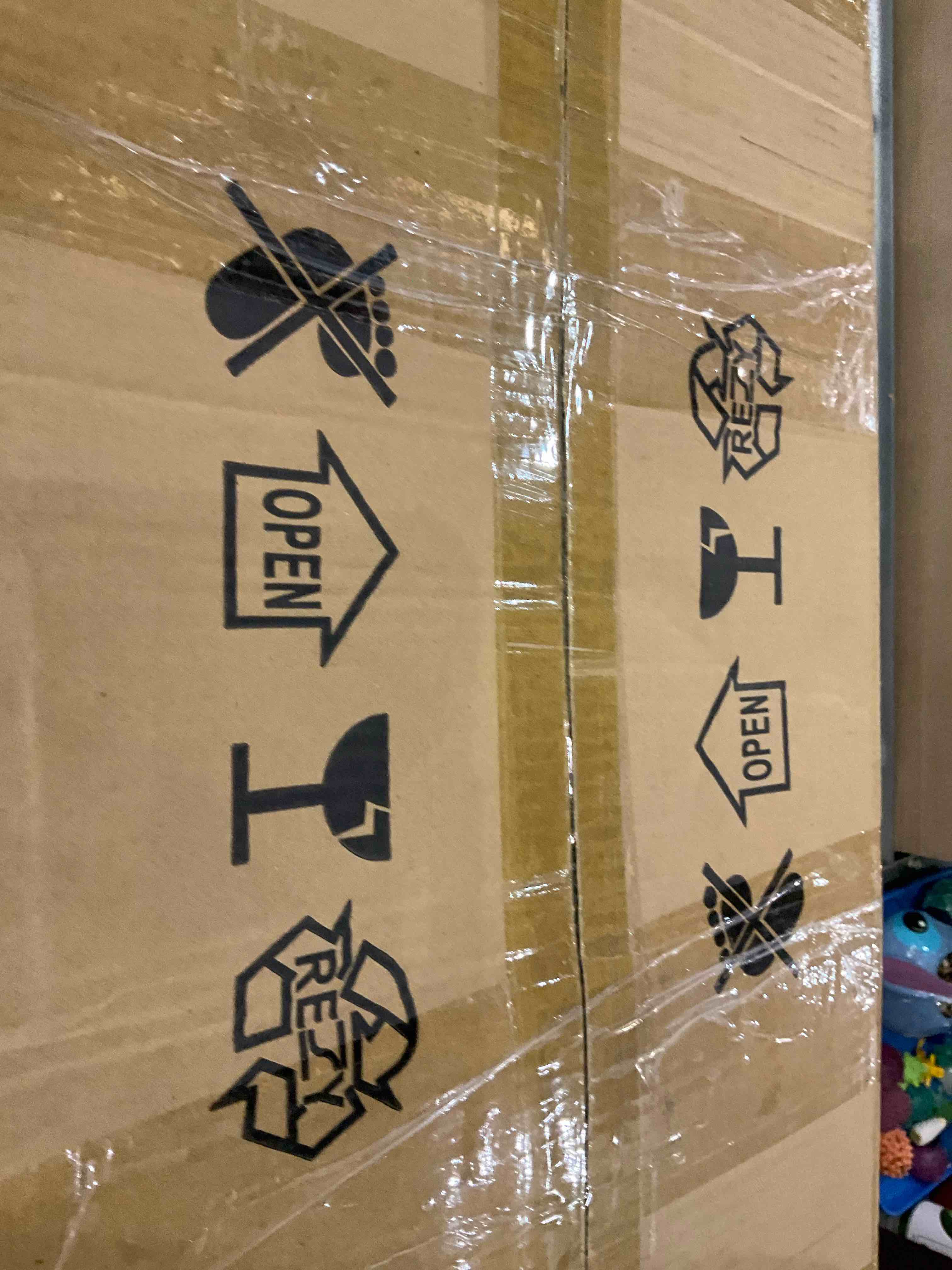 https://s3.amazonaws.com/lotting-images-prod/BargainHunt/EXS01668670_1719315454215.jpeg