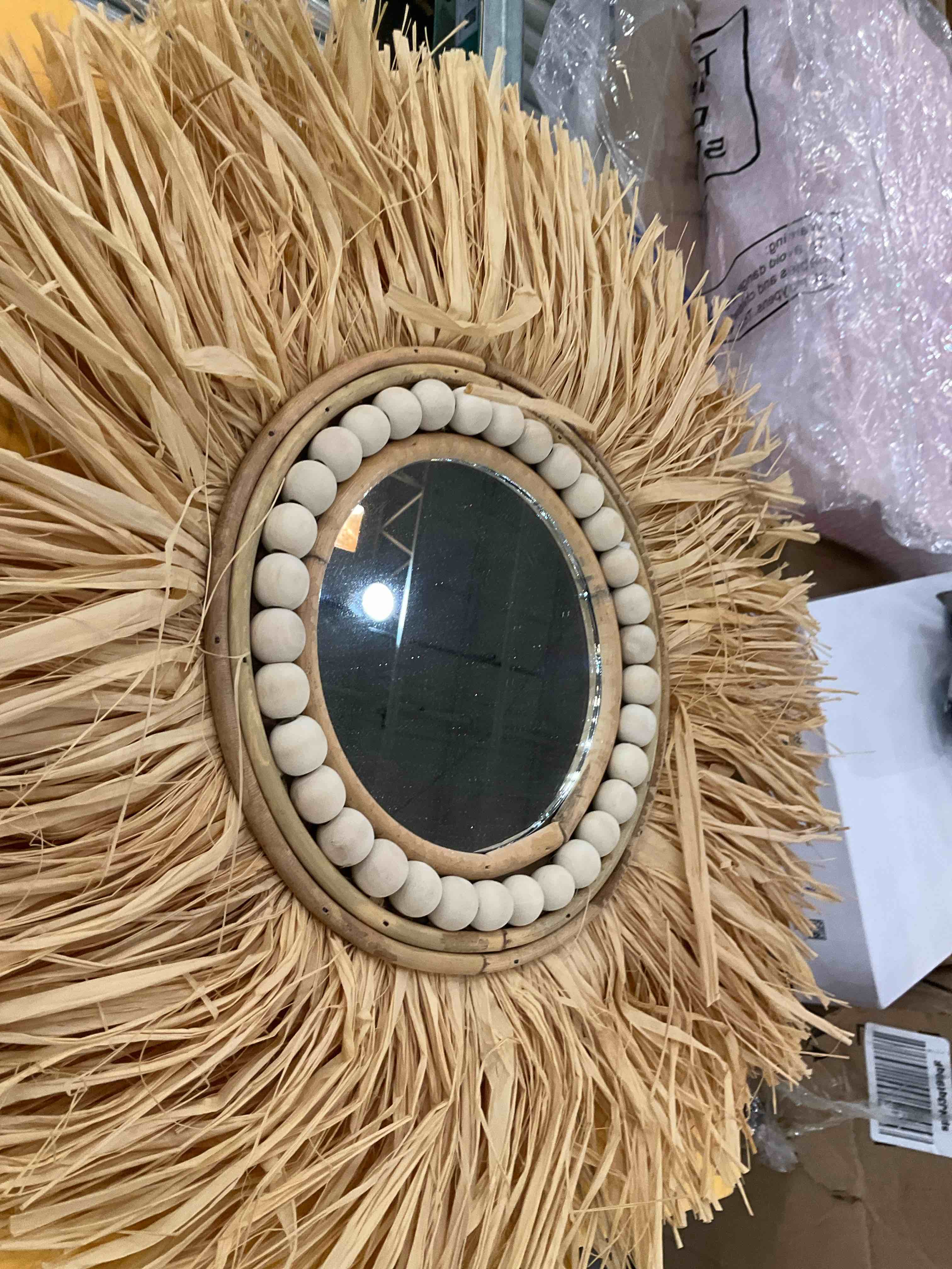 https://s3.amazonaws.com/lotting-images-prod/BargainHunt/EXS01668762_1719335205407.jpeg