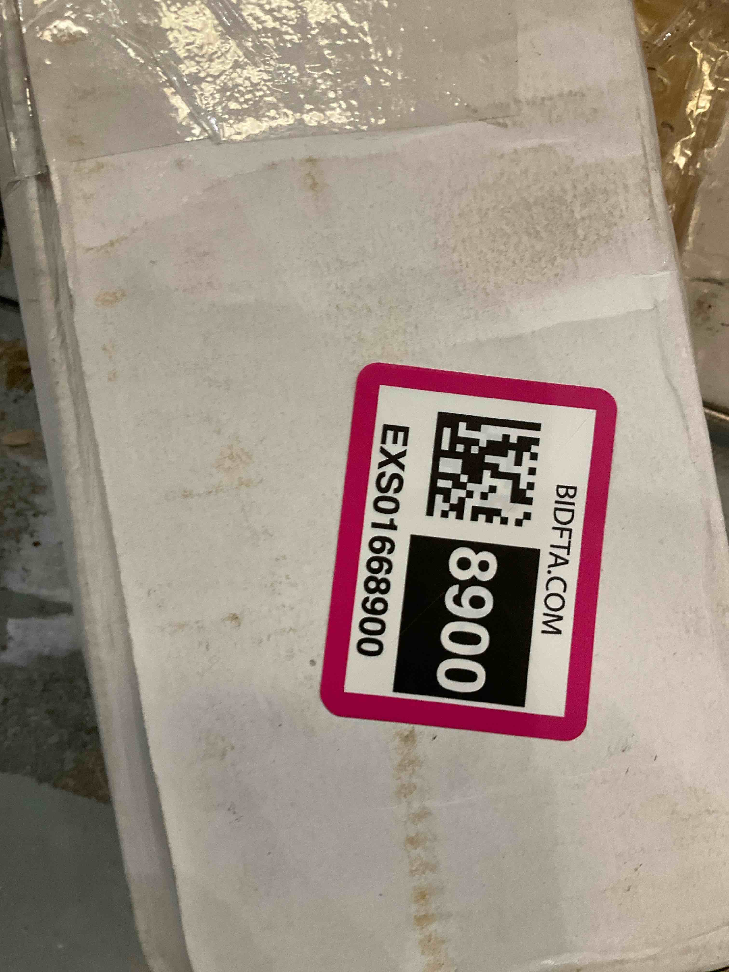 https://s3.amazonaws.com/lotting-images-prod/BargainHunt/EXS01668900_1719419840286.jpeg