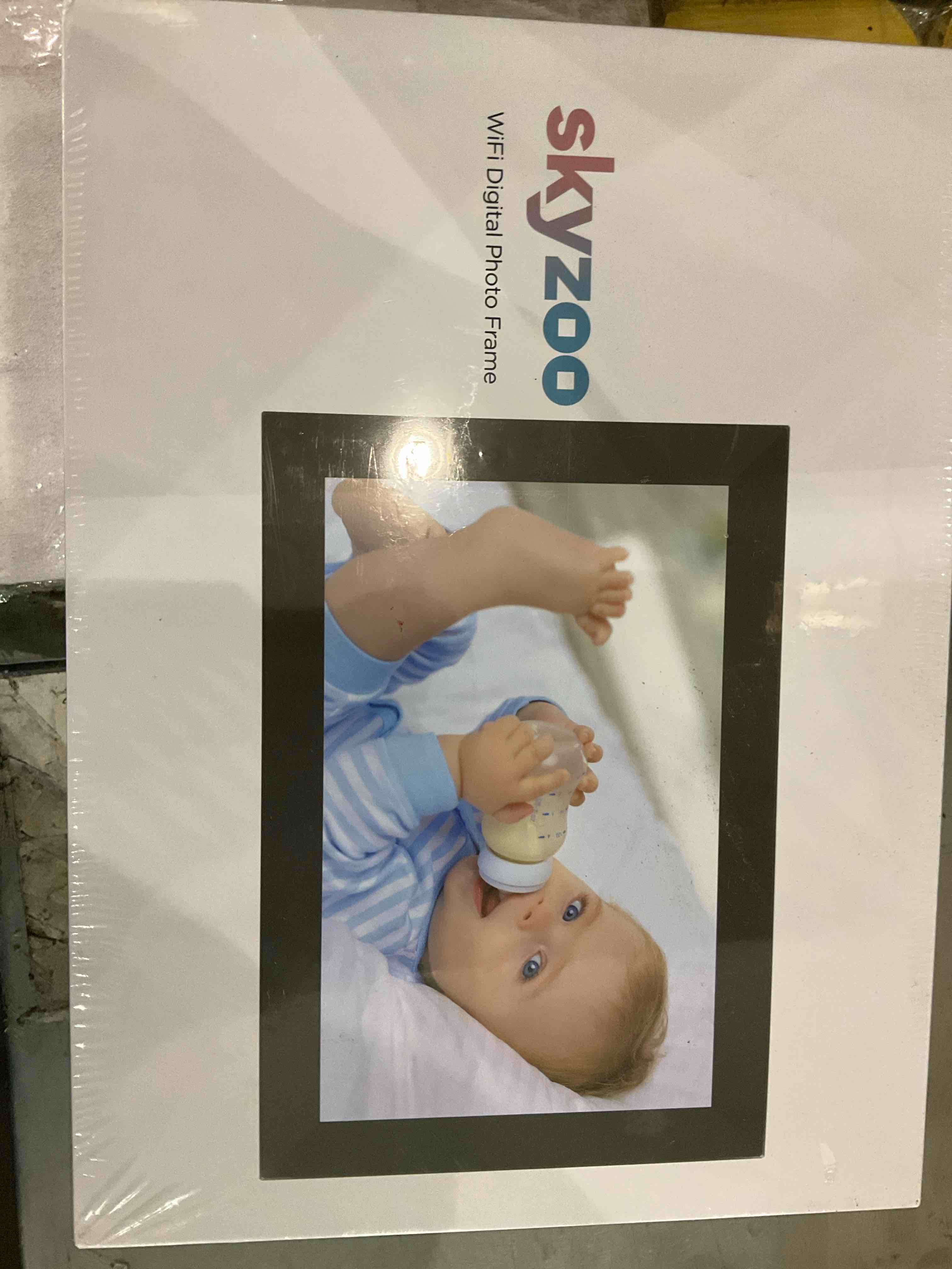 WIFi 10.1" Digital Picture ...Guide for Family and Friends