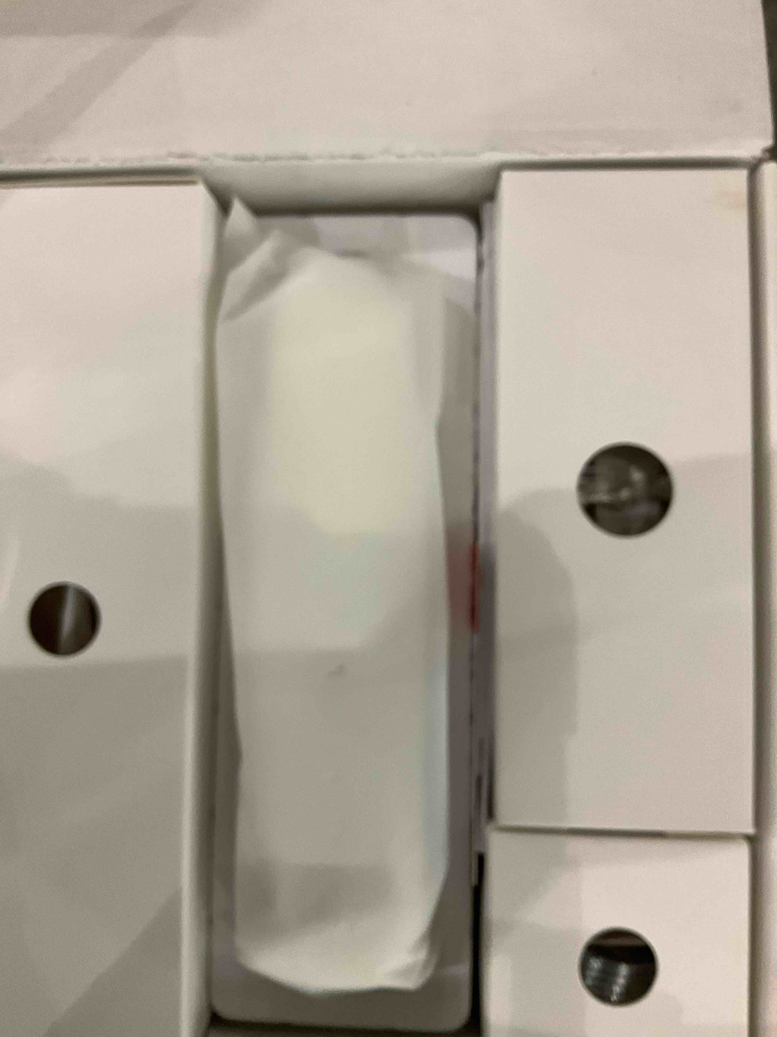 https://s3.amazonaws.com/lotting-images-prod/BargainHunt/EXS01668980_1719492851745.jpeg