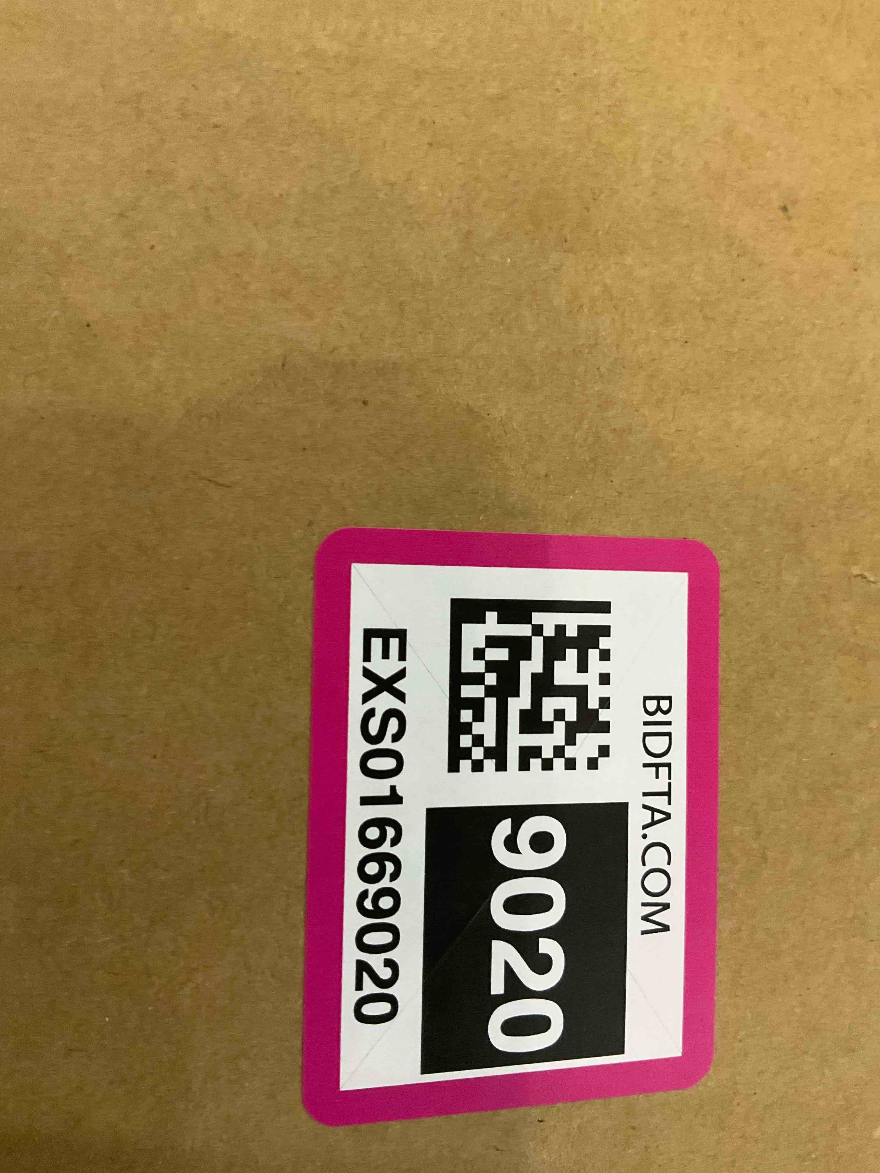 https://s3.amazonaws.com/lotting-images-prod/BargainHunt/EXS01669020_1718713718557.jpeg