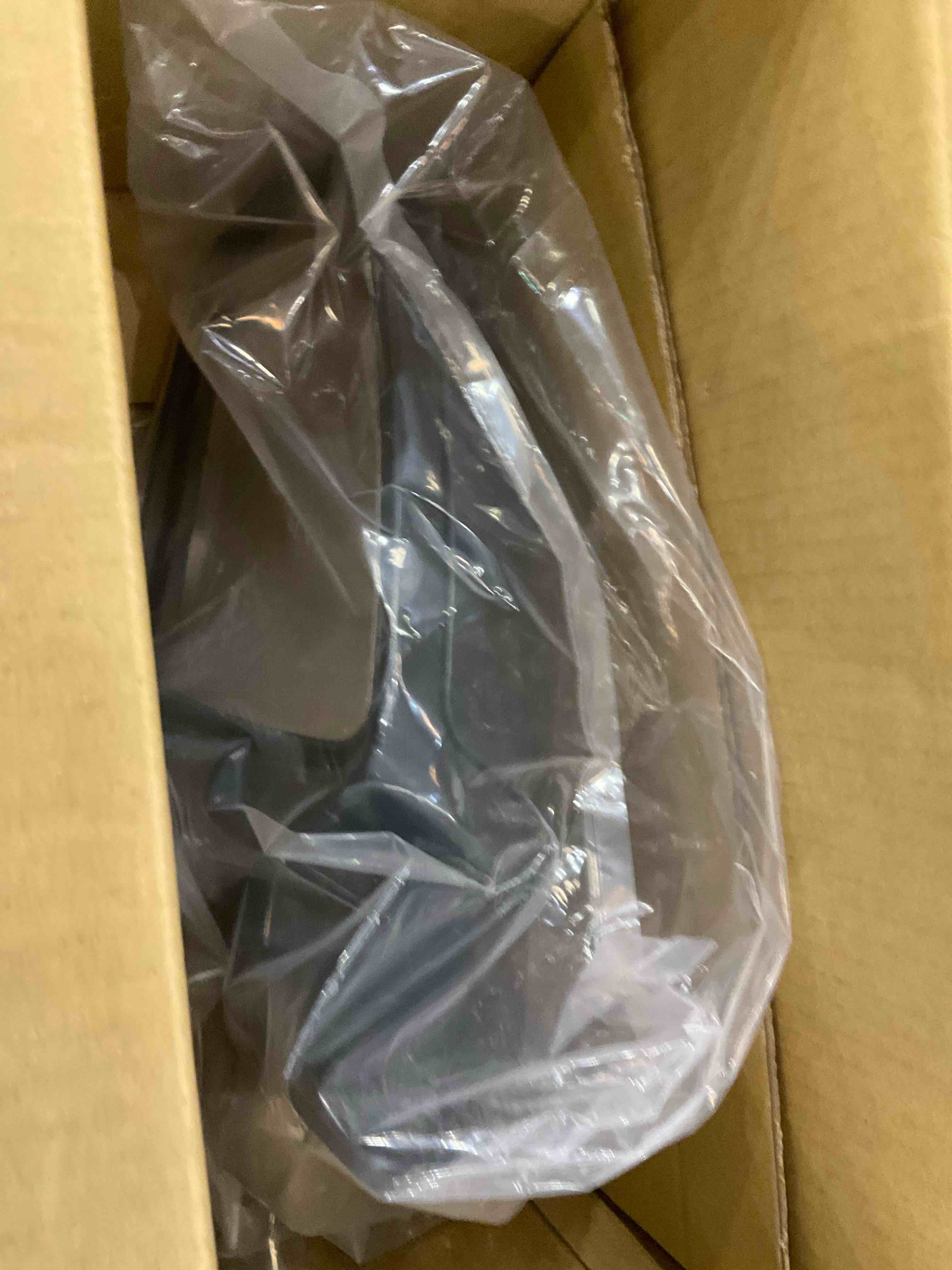 https://s3.amazonaws.com/lotting-images-prod/BargainHunt/EXS01669074_1718723841066.jpeg