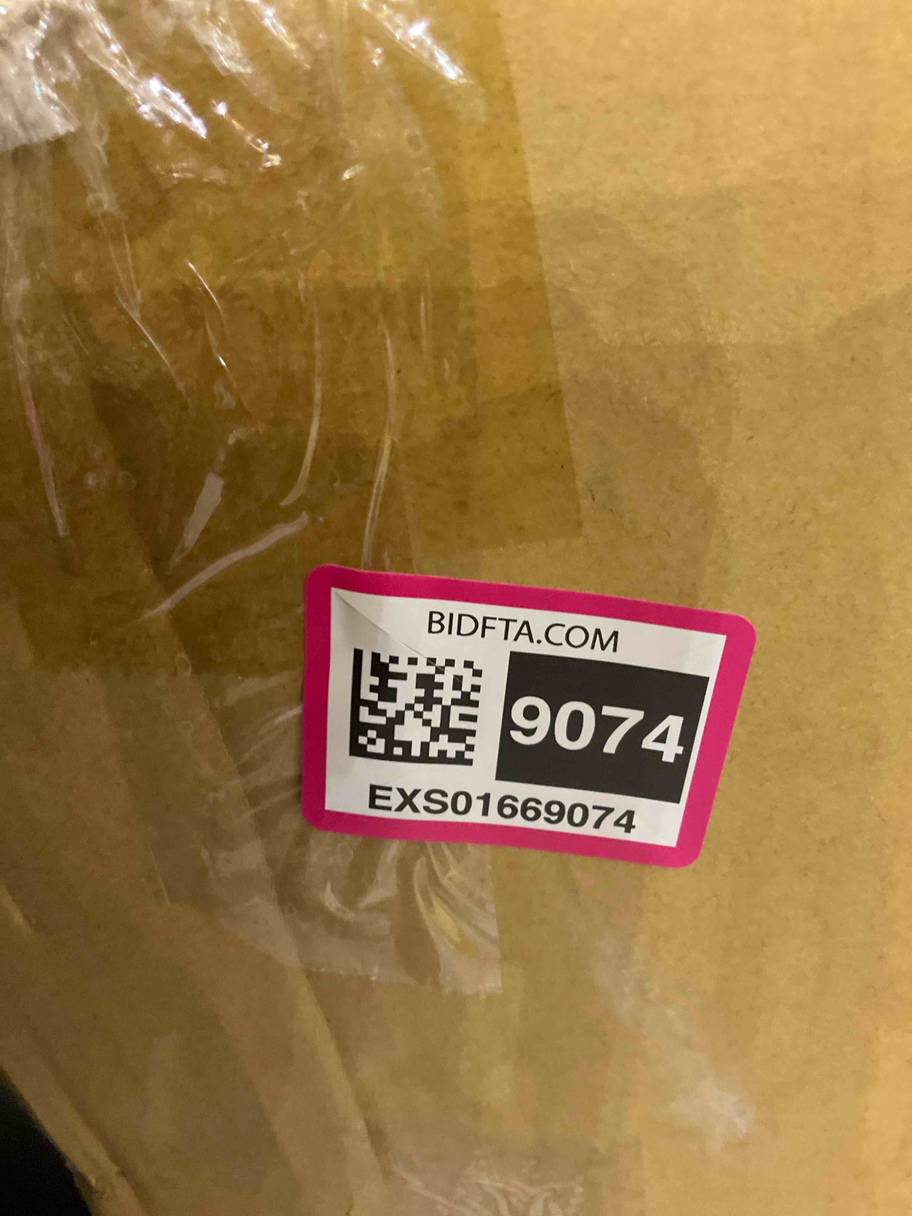 https://s3.amazonaws.com/lotting-images-prod/BargainHunt/EXS01669074_1718723874608.jpeg