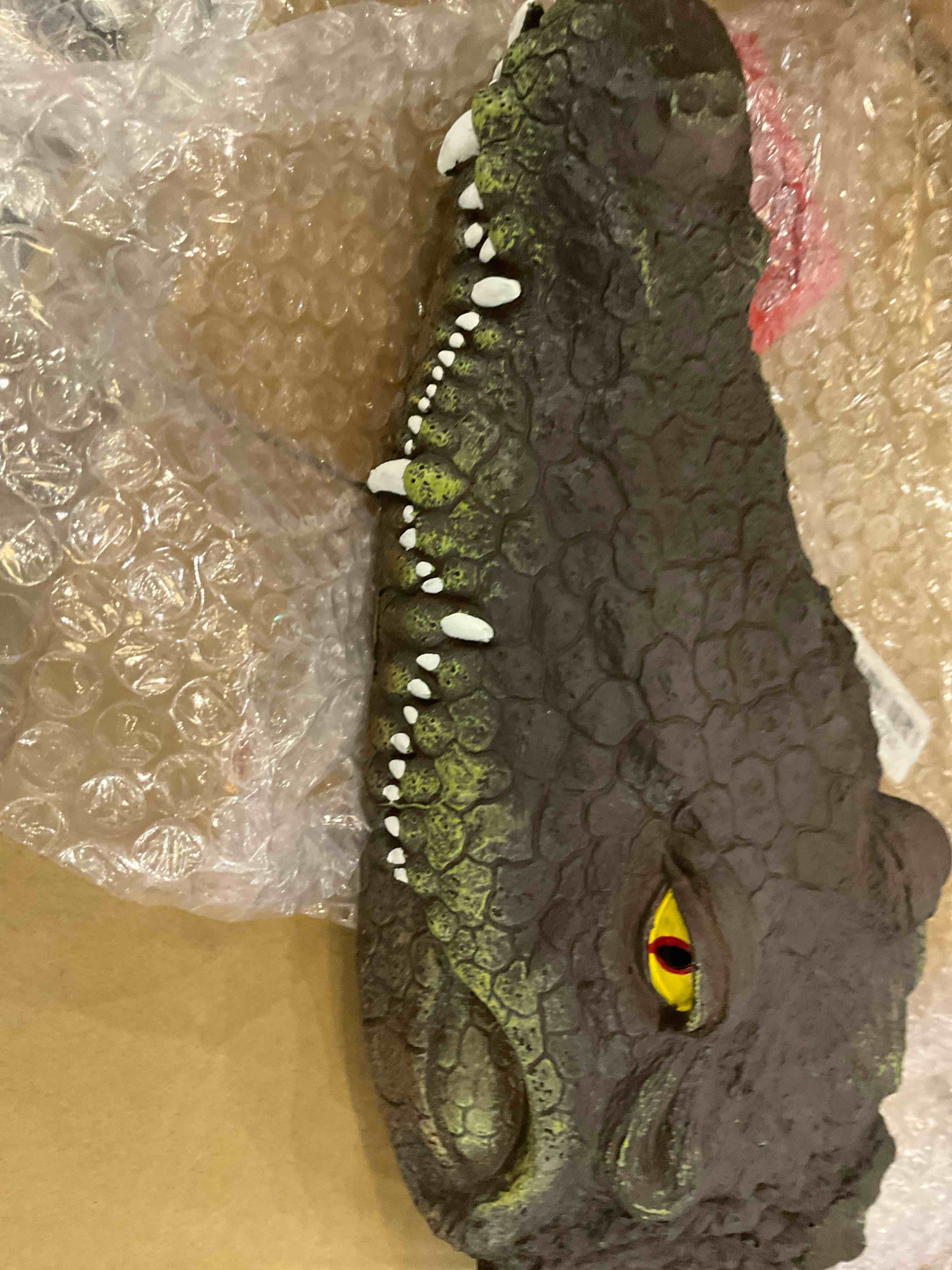 https://s3.amazonaws.com/lotting-images-prod/BargainHunt/EXS01669083_1718725088061.jpeg
