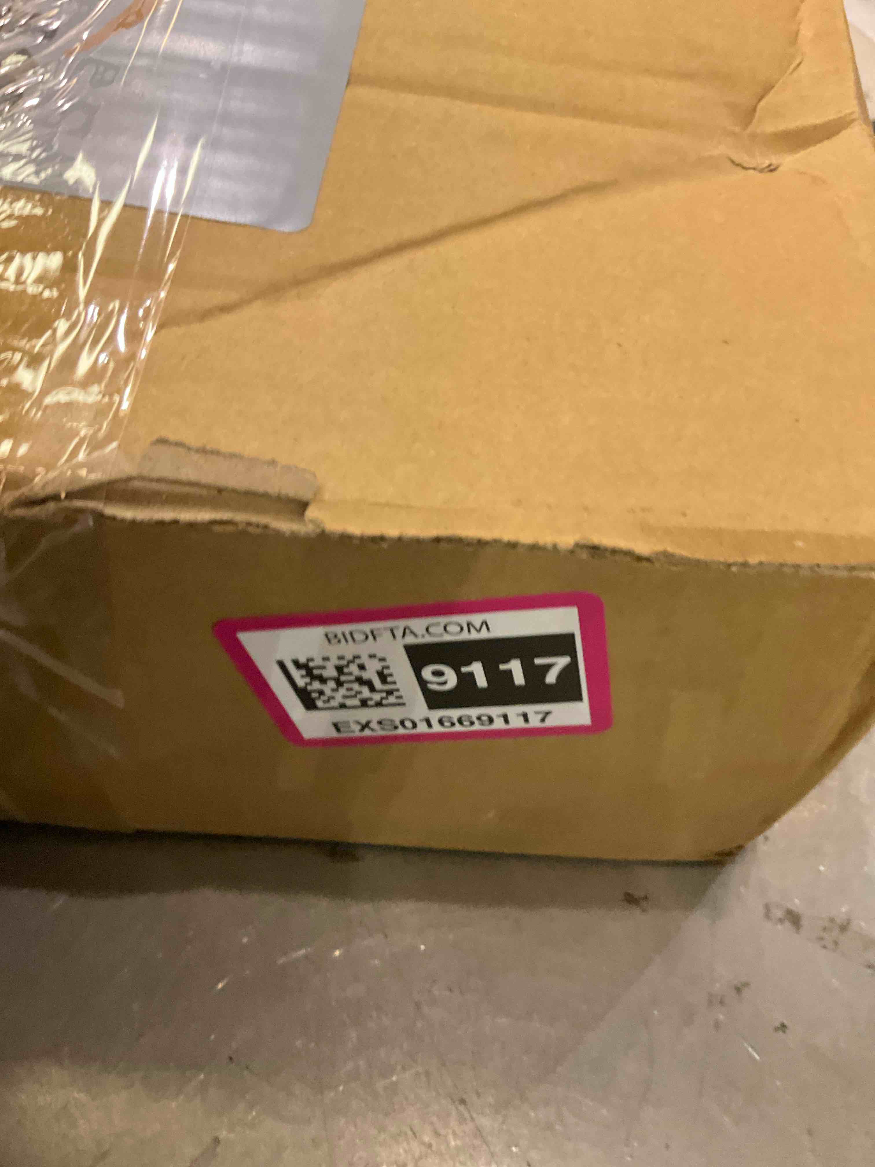 https://s3.amazonaws.com/lotting-images-prod/BargainHunt/EXS01669117_1718735525872.jpeg