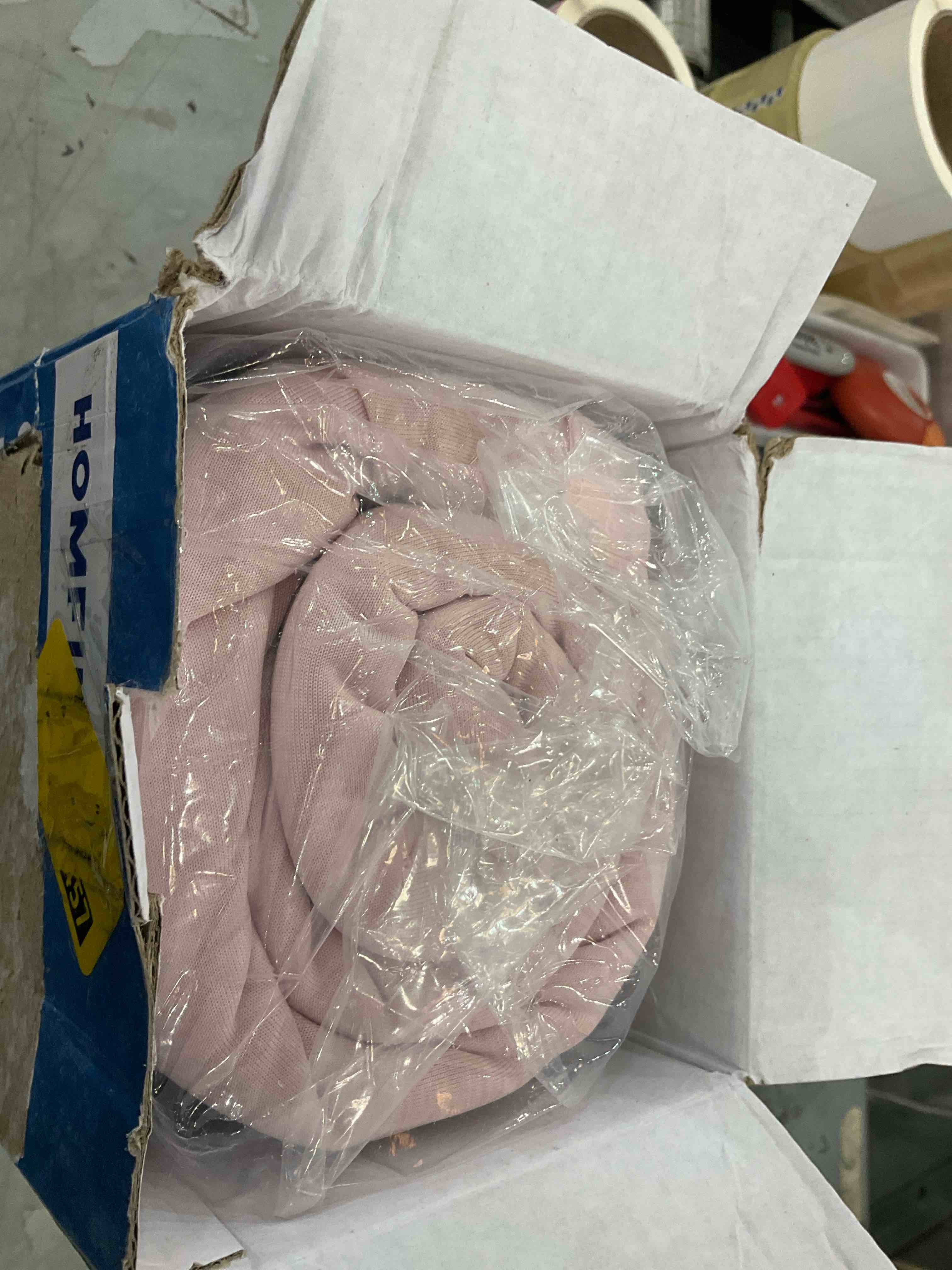 https://s3.amazonaws.com/lotting-images-prod/BargainHunt/EXS01669513_1722351804326.jpeg