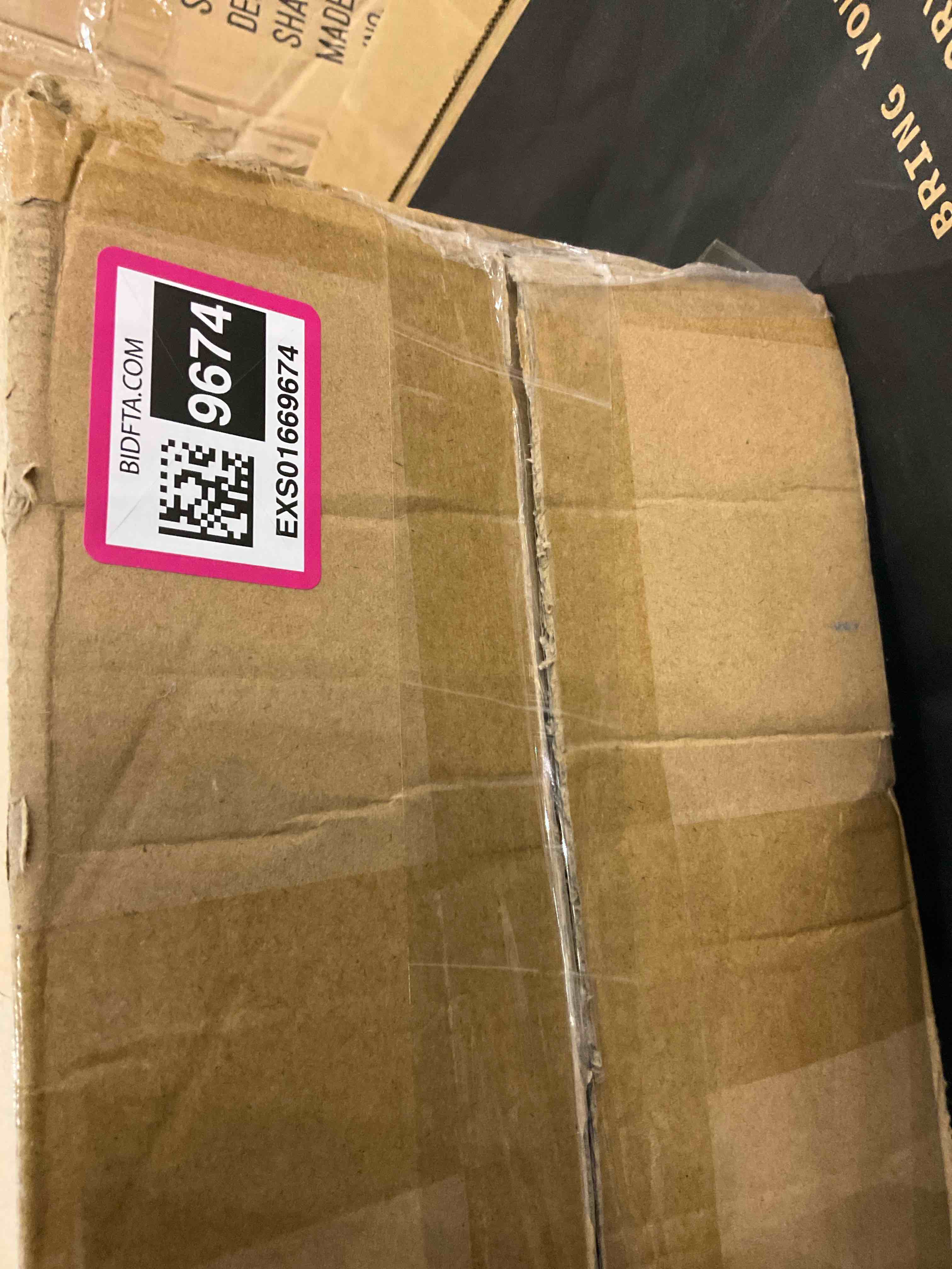 https://s3.amazonaws.com/lotting-images-prod/BargainHunt/EXS01669674_1722600364651.jpeg