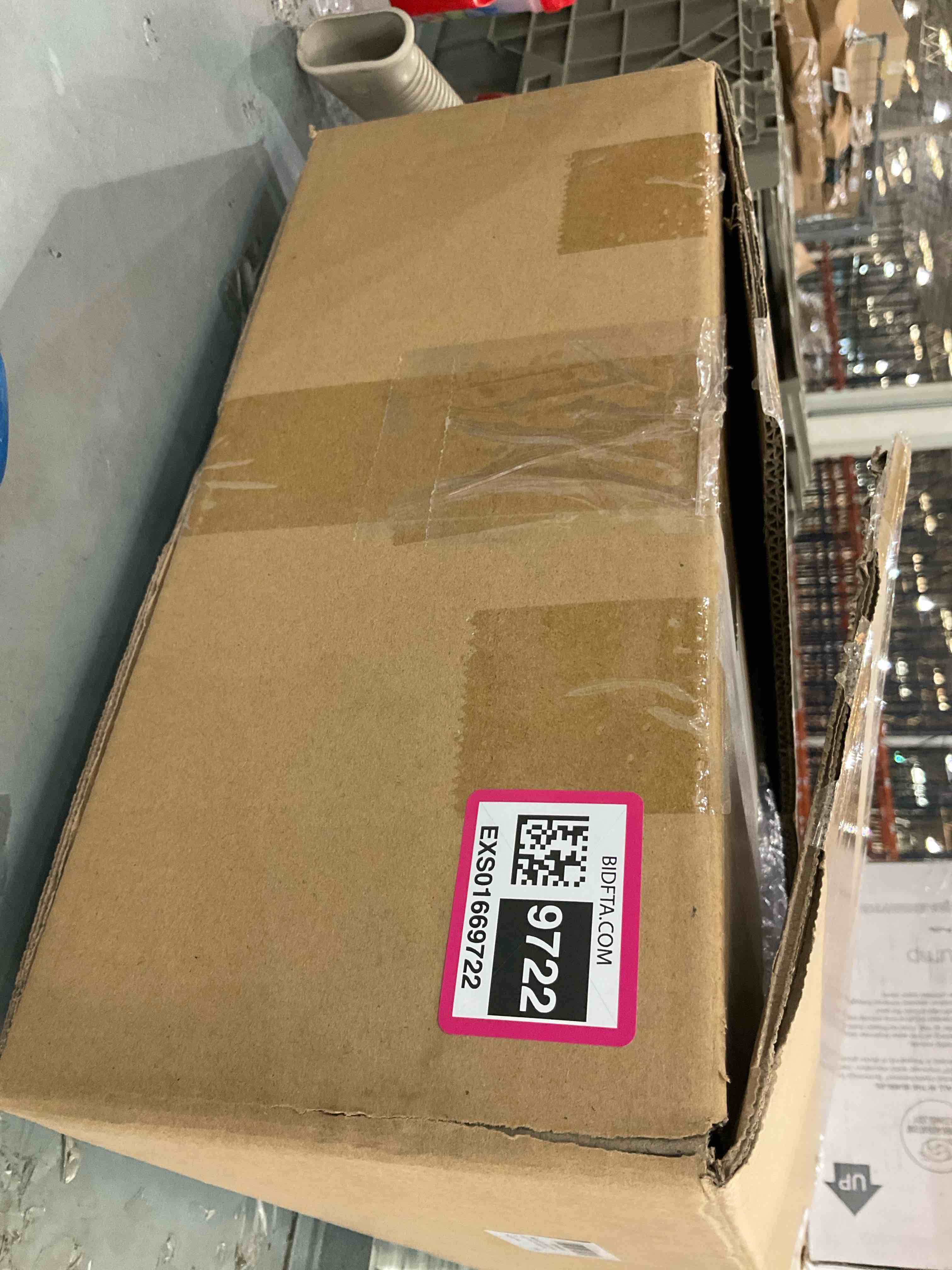 https://s3.amazonaws.com/lotting-images-prod/BargainHunt/EXS01669722_1722619459582.jpeg